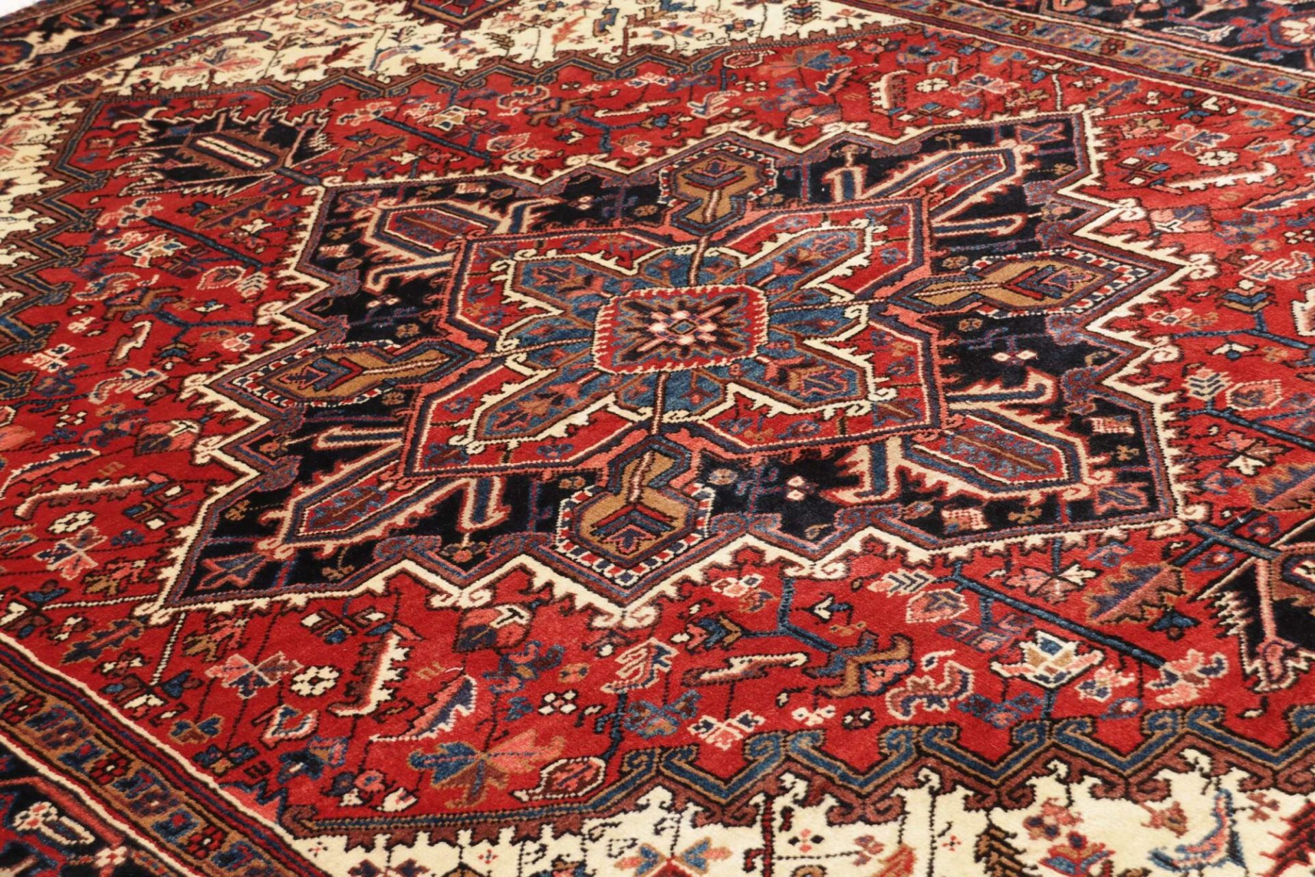 Handgeknüpfter Heriz Perserteppich, 208 × 279 cm, Wolle