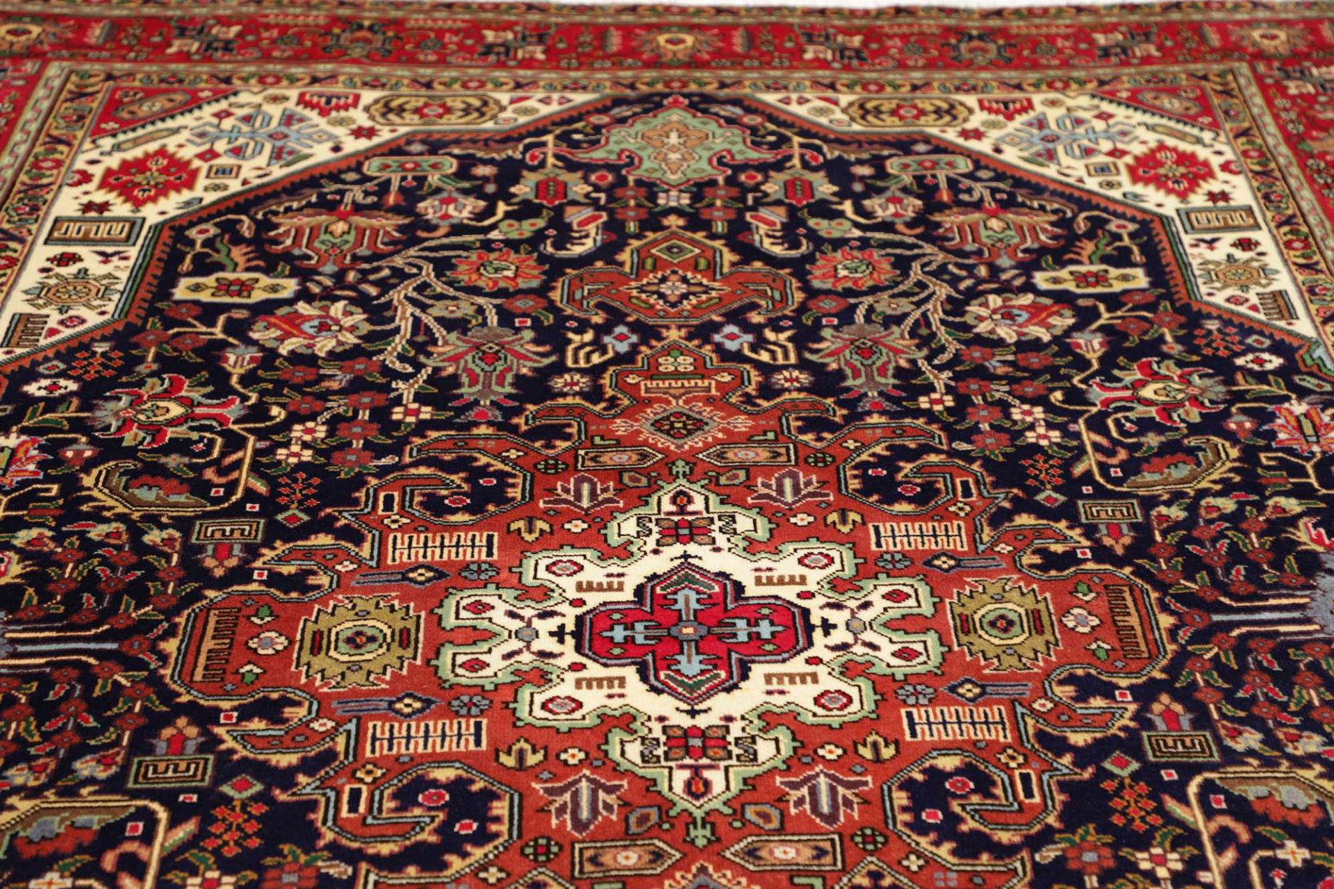 Handgeknüpfter Täbriz Perserteppich 201 × 309 cm