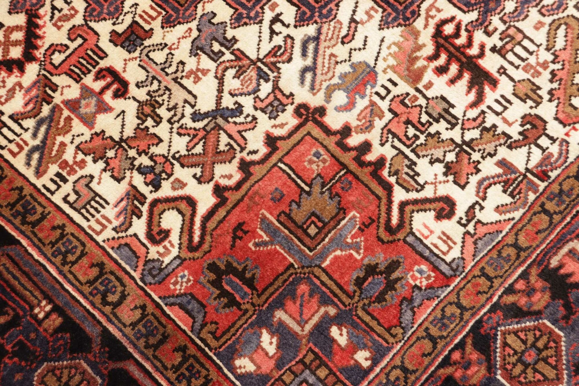 Heriz Perserteppich aus Iran, 219 × 289 cm