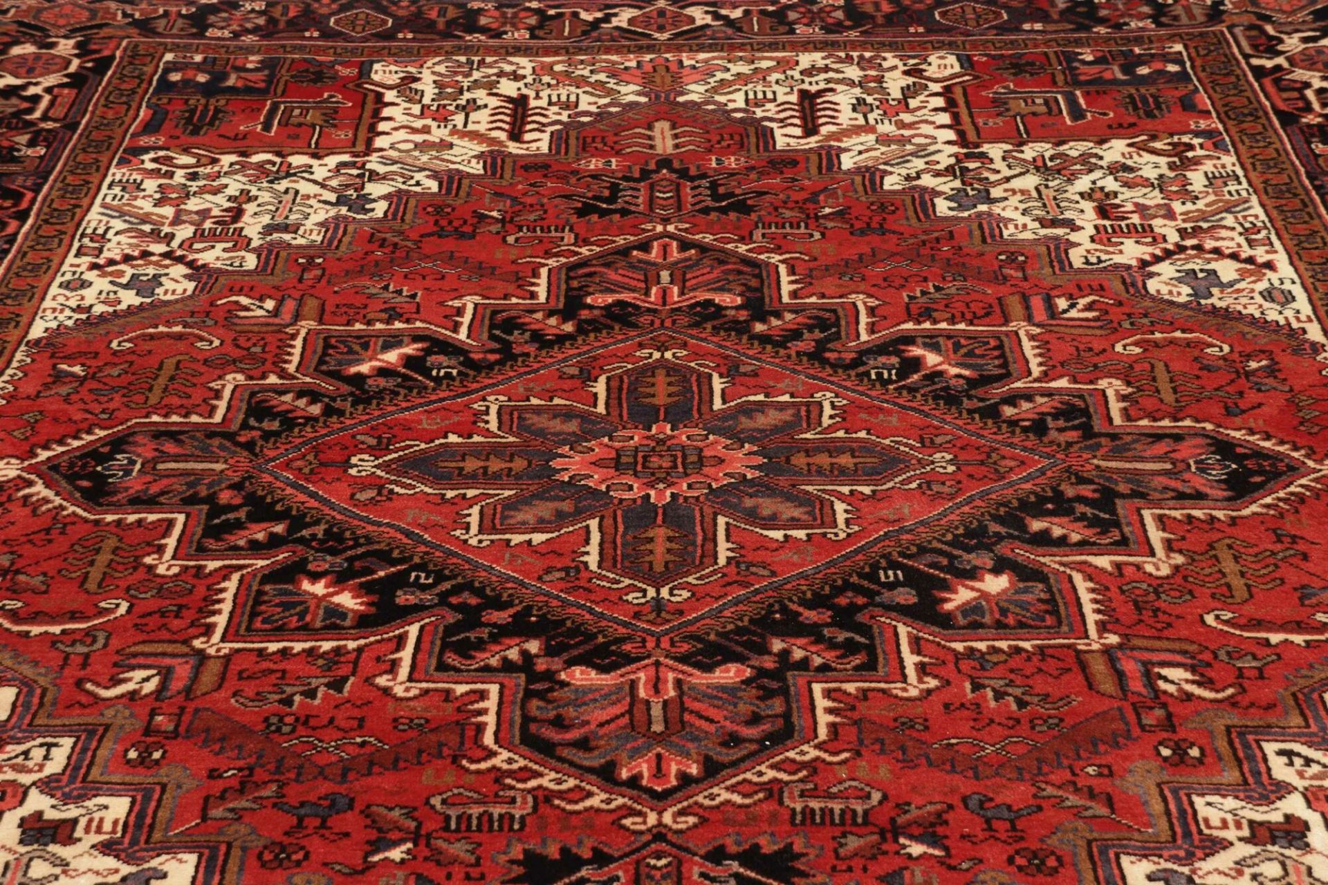 Heriz Perserteppich aus Iran, 219 × 289 cm