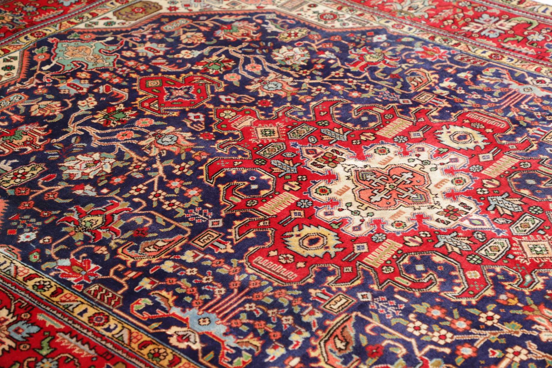 perserteppich-tabriz-198-x-291-cm-schurwolle-handgeknupft-hochwertig-6 Handgeknüpfter Täbriz Perserteppich, 198 × 291 cm, Wolle