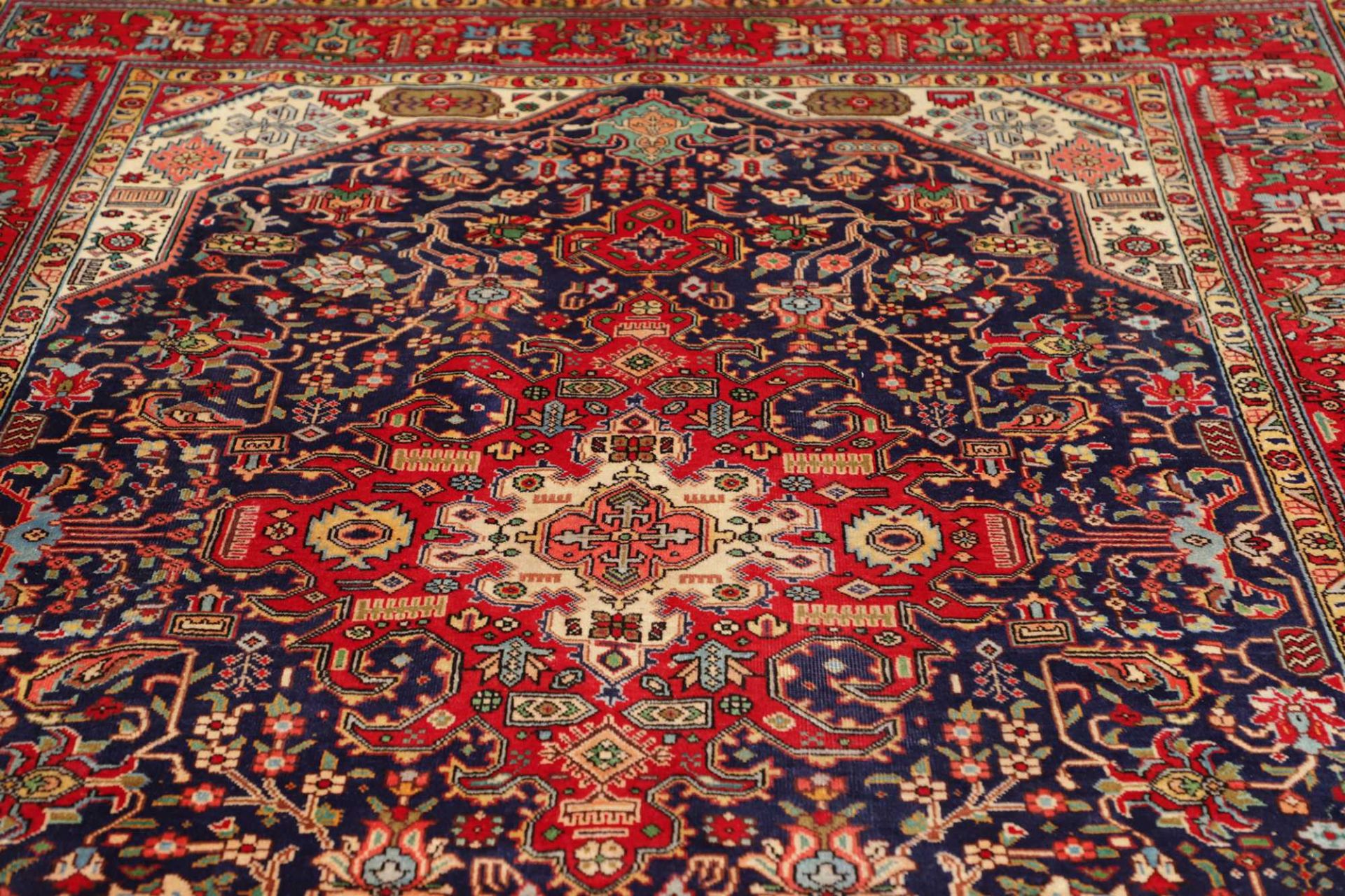 perserteppich-tabriz-198-x-291-cm-schurwolle-handgeknupft-hochwertig-7 Handgeknüpfter Täbriz Perserteppich, 198 × 291 cm, Wolle