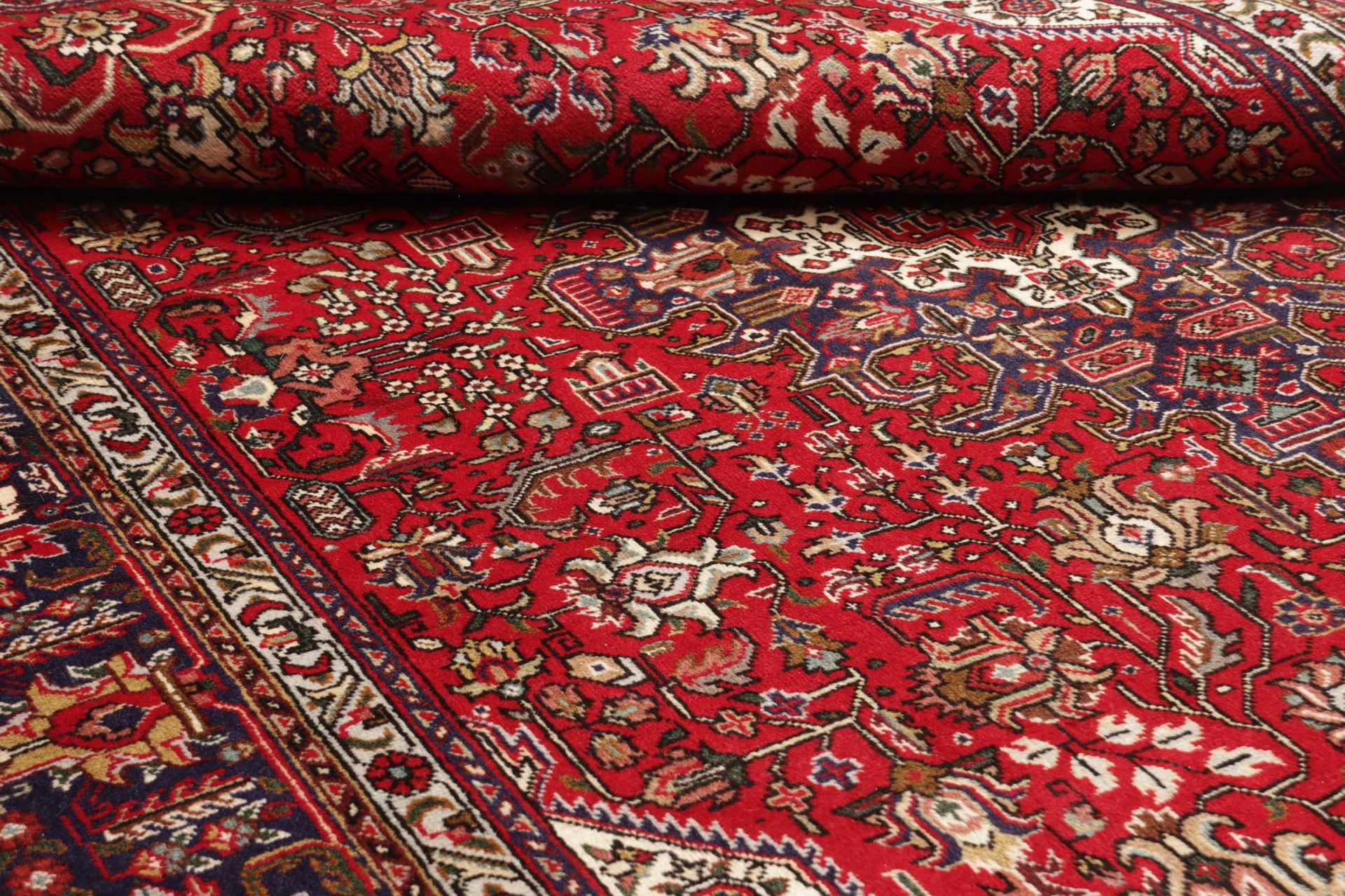 Täbriz Perserteppich 205 × 303 cm aus Wolle, handgeknüpft