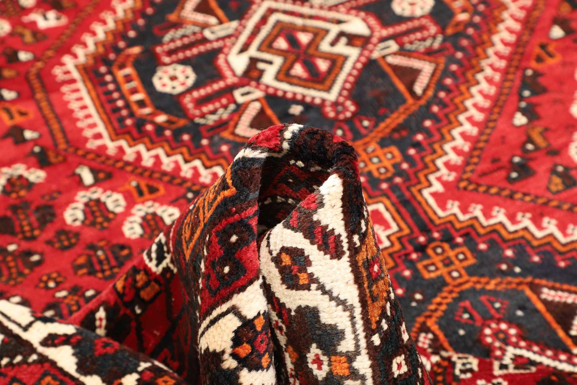 Shiraz Perserteppich aus Iran, 214 × 302 cm