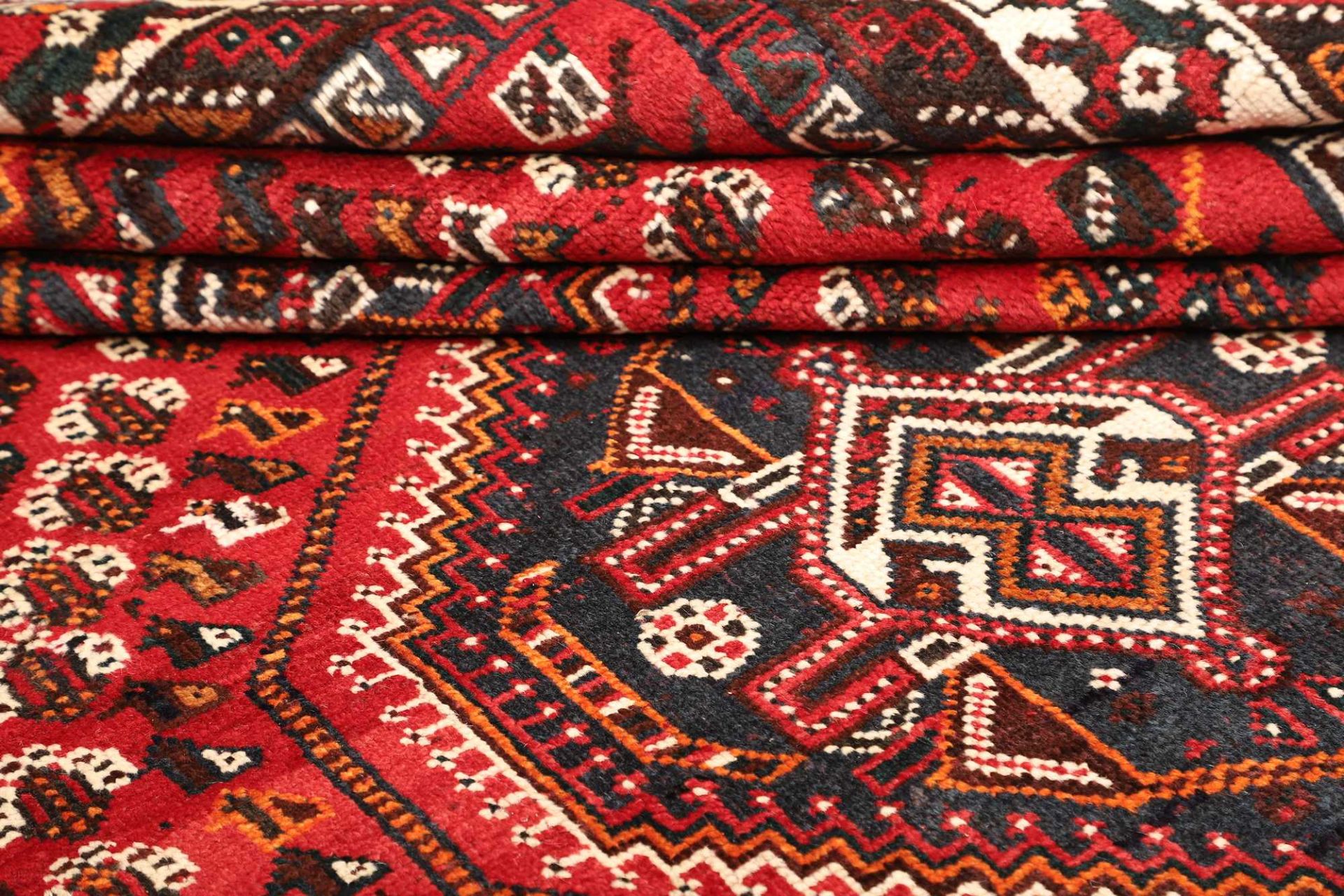 Shiraz Perserteppich aus Iran, 214 × 302 cm