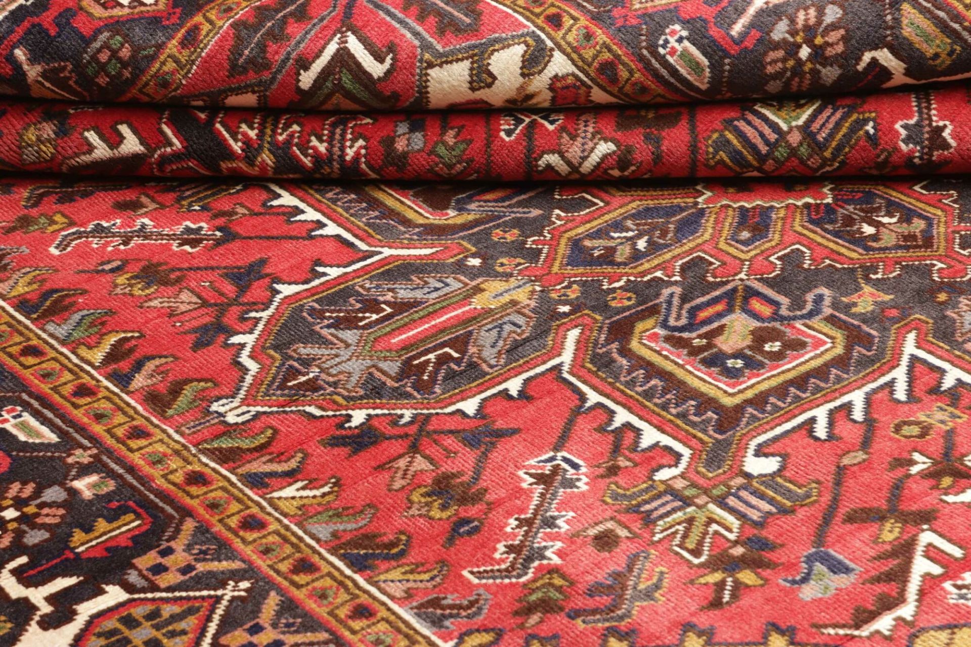 Heriz Perserteppich aus Iran, 196 × 279 cm