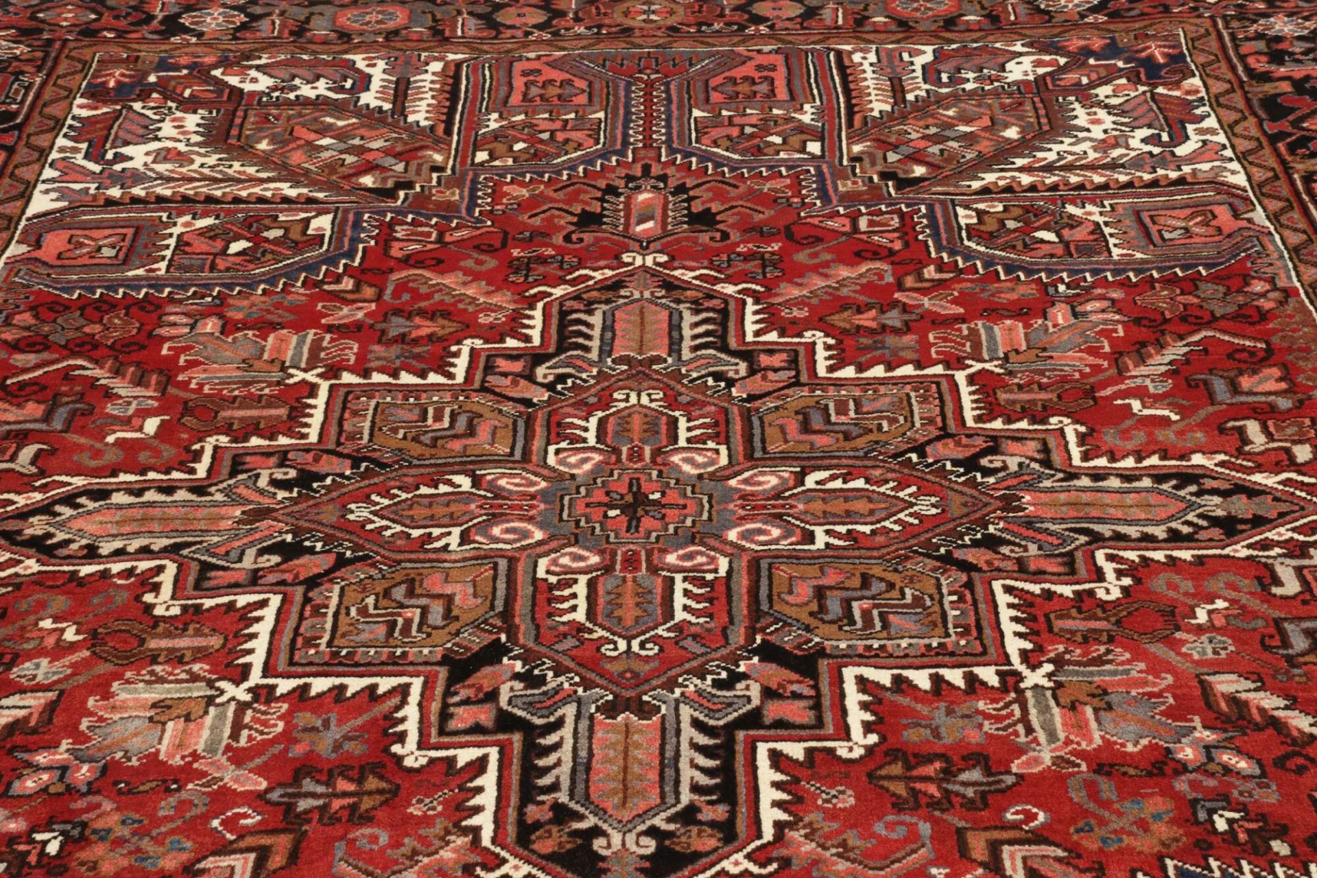 Heriz Perserteppich 216 × 291 cm aus Wolle, handgeknüpft