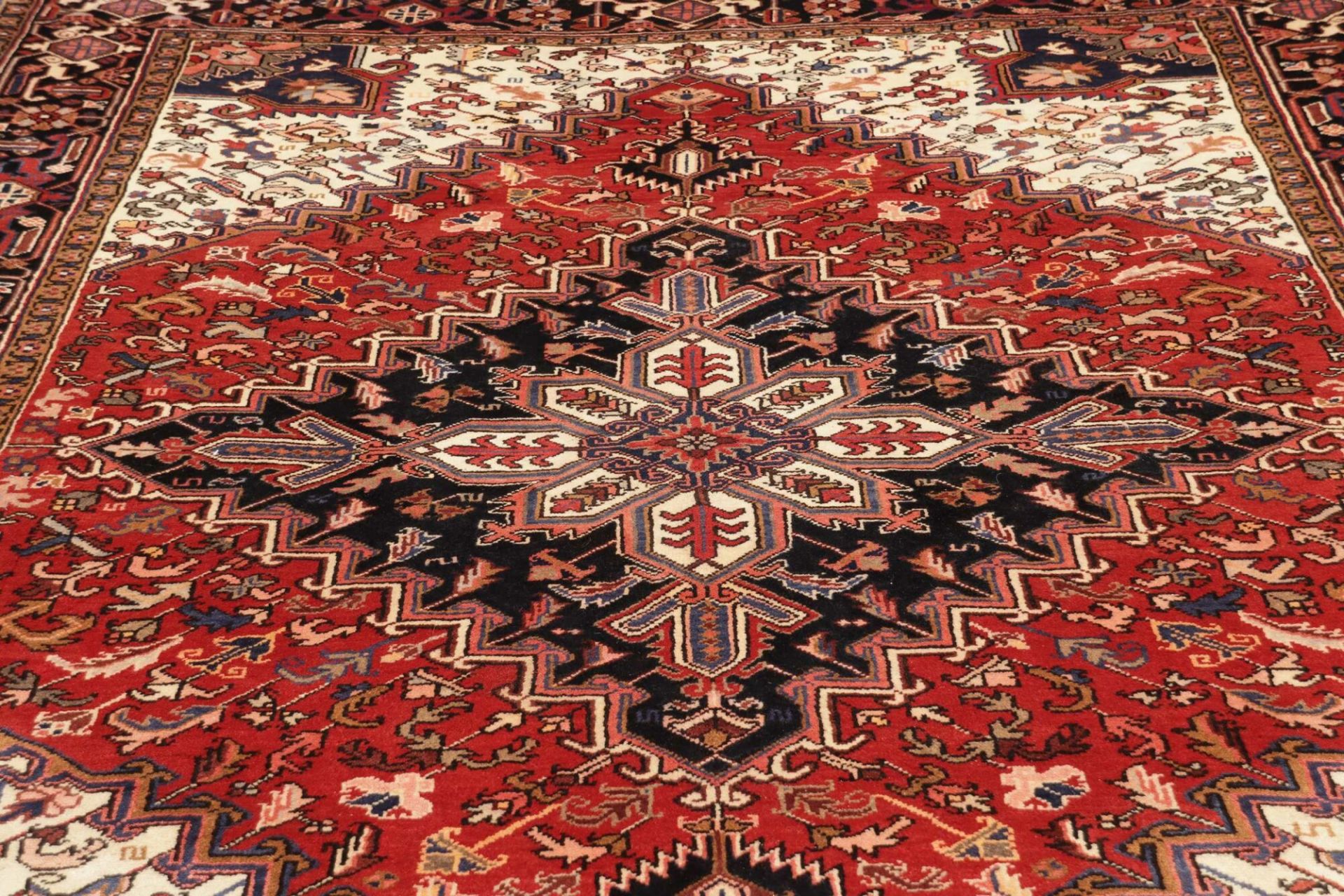 Handgeknüpfter Heriz Perserteppich 213 × 301 cm