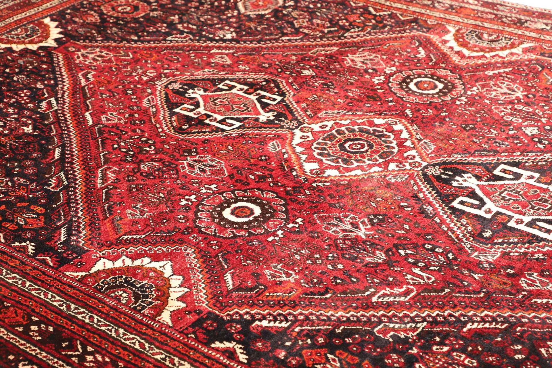 Handgeknüpfter Shiraz Perserteppich 219 × 307 cm