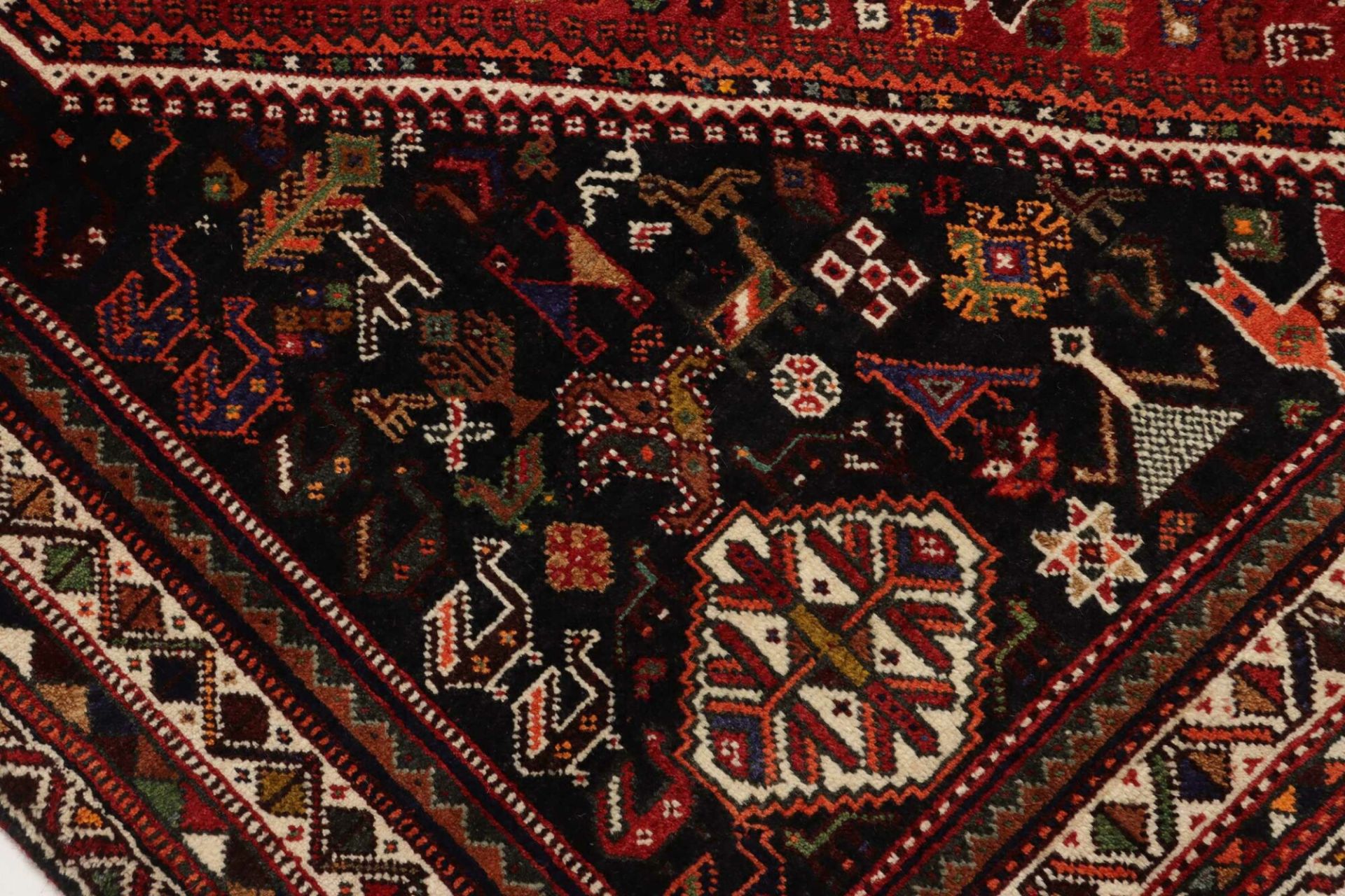 Shiraz Perserteppich 184 × 294 cm aus Wolle, handgeknüpft