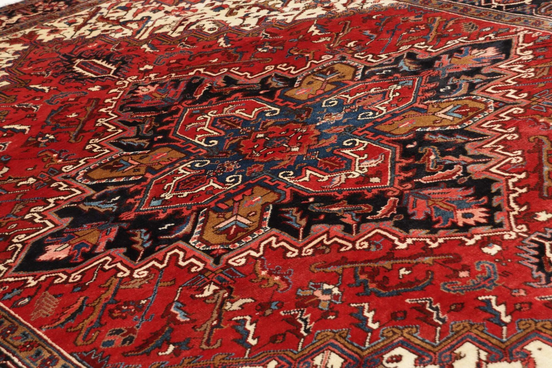 Heriz Perserteppich aus Iran, 209 × 302 cm