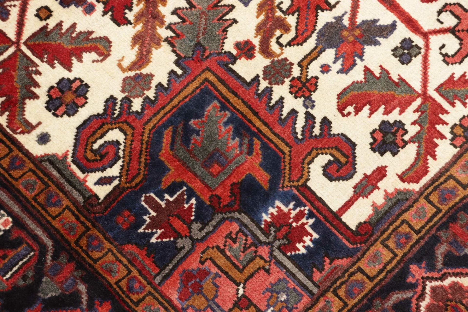 Heriz Perserteppich aus Iran, 211 × 286 cm