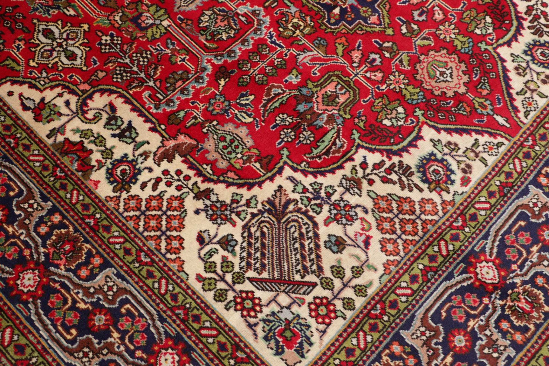 Täbriz Perserteppich 205 × 289 cm aus Wolle, handgeknüpft