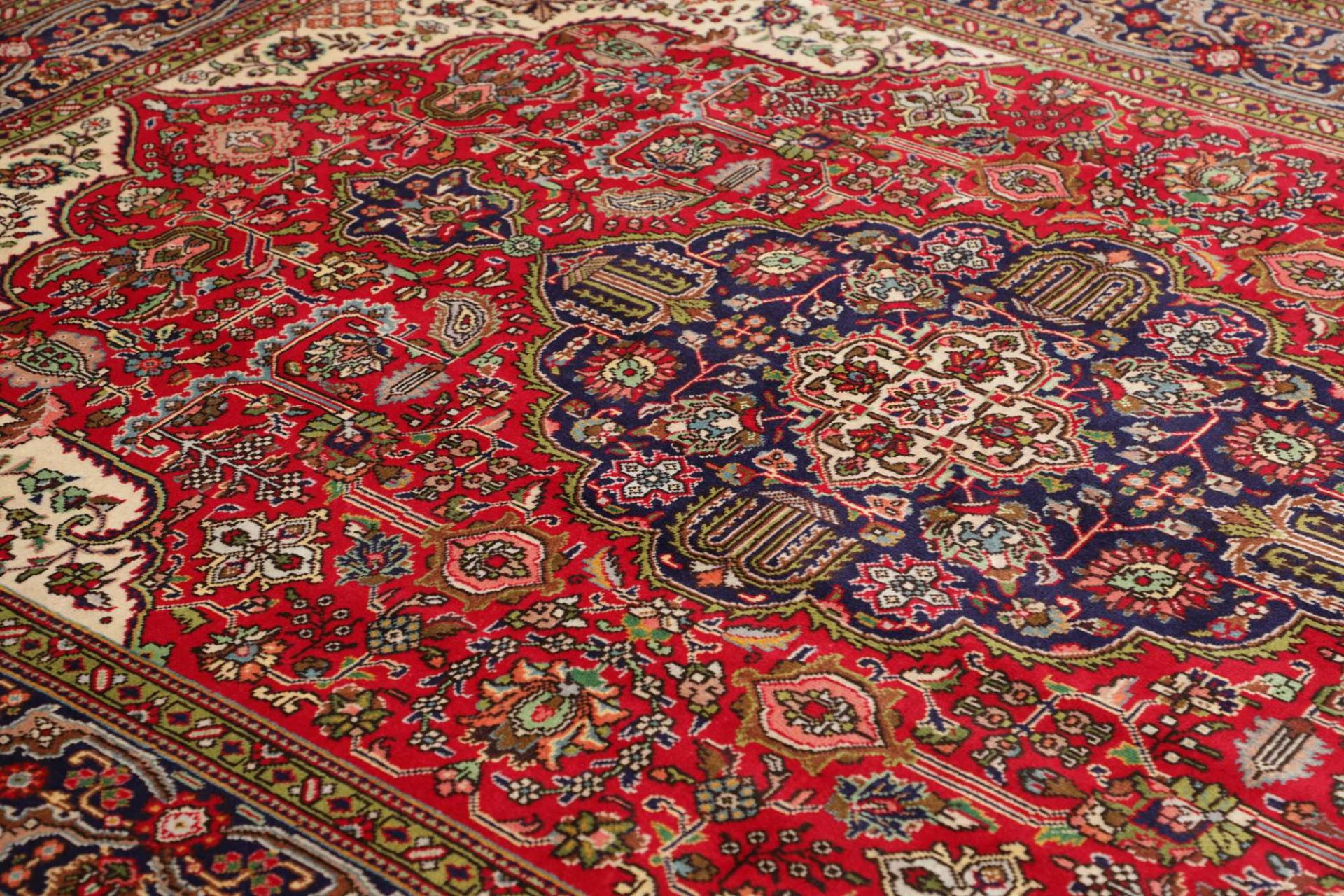 Täbriz Perserteppich 205 × 289 cm aus Wolle, handgeknüpft