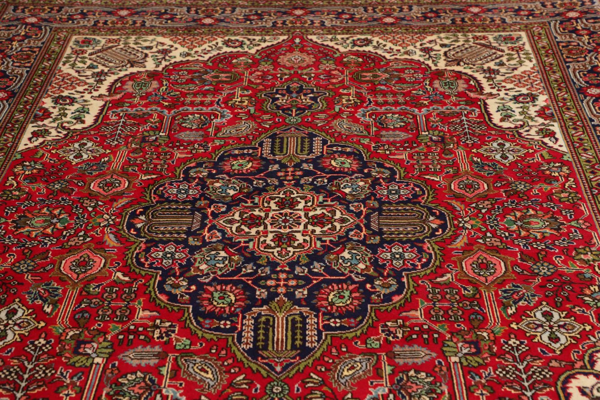 Täbriz Perserteppich 205 × 289 cm aus Wolle, handgeknüpft