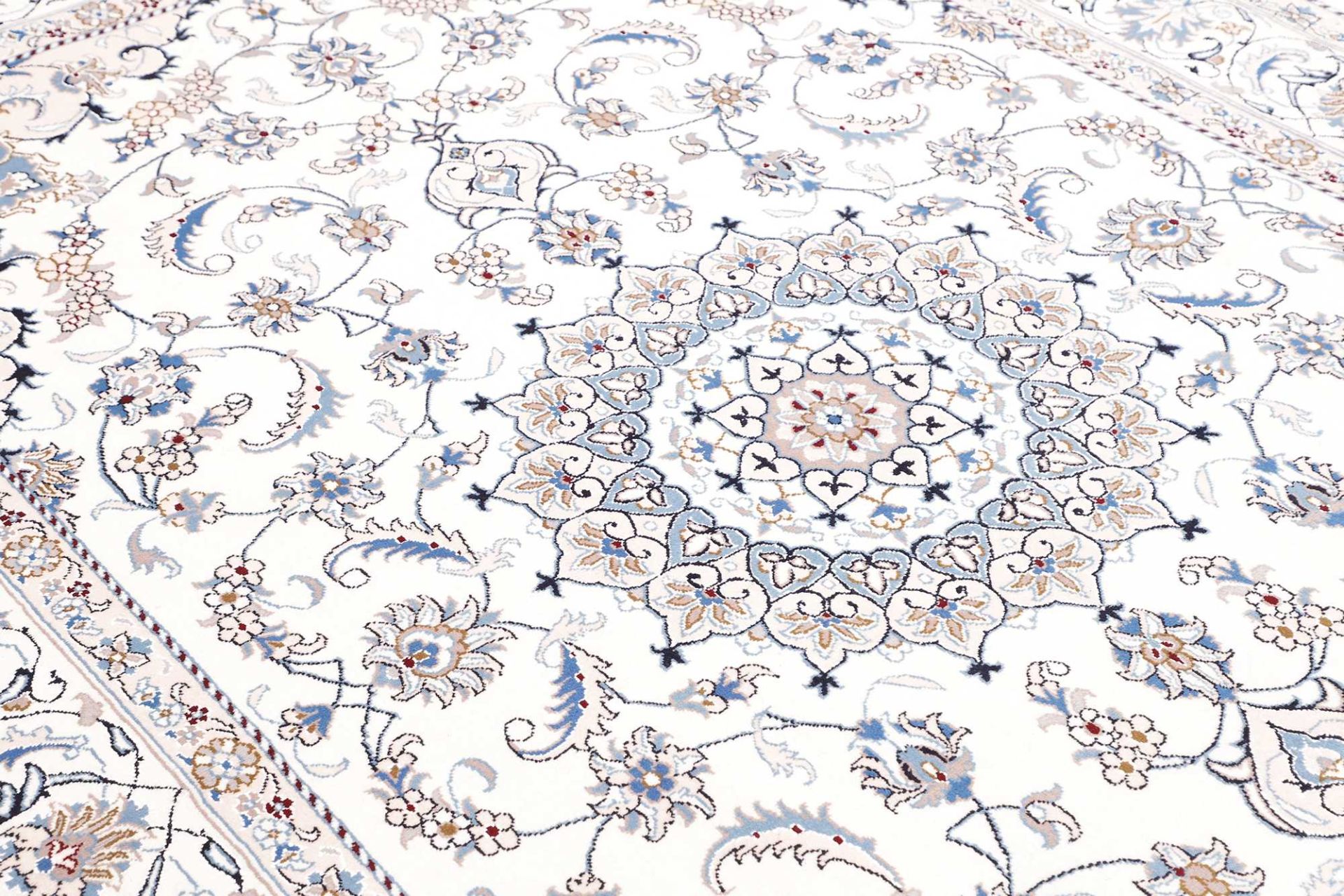 Handgeknüpfter Nain Perserteppich 204 × 309 cm