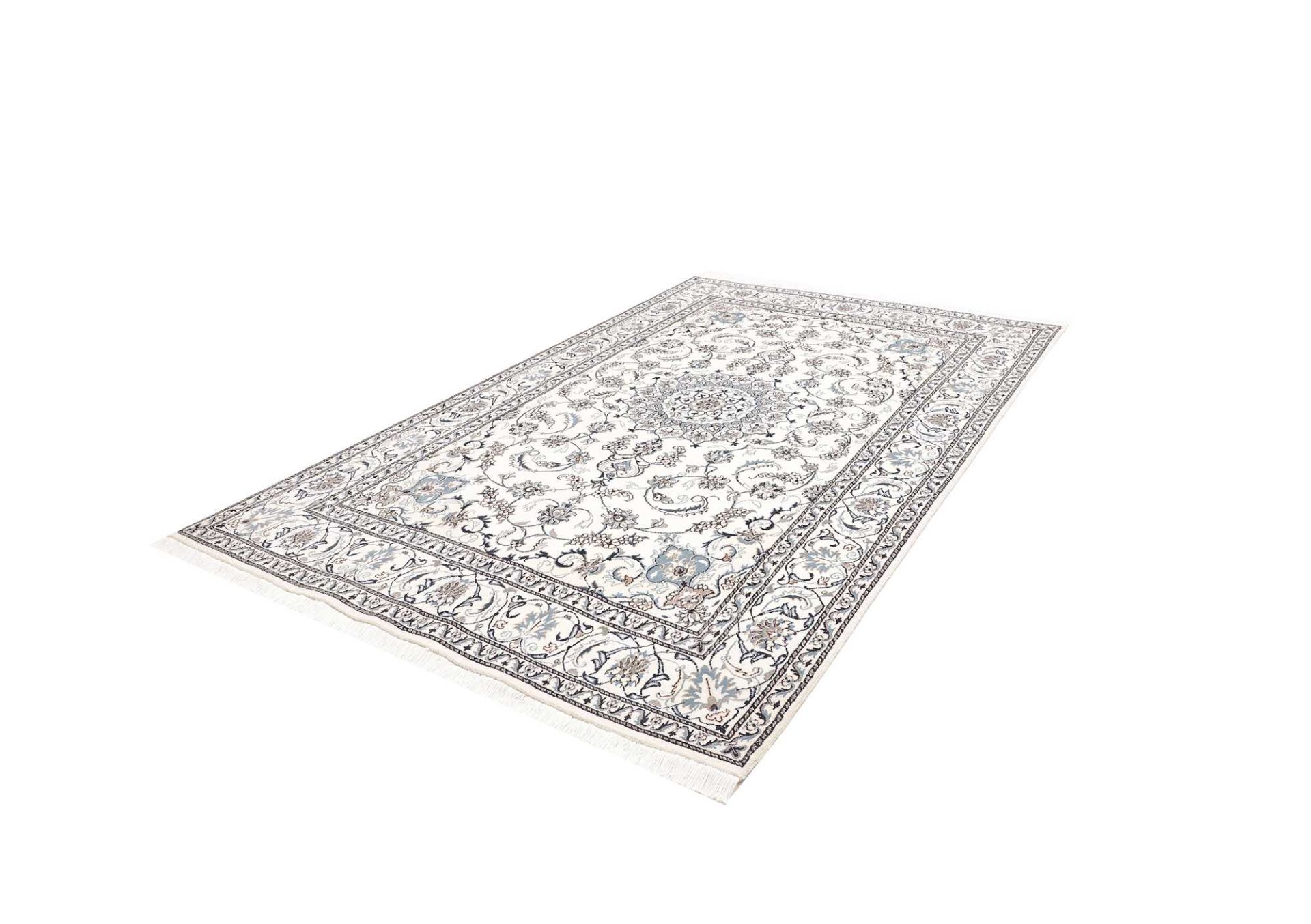 Nain Perserteppich aus Iran, 188 × 290 cm