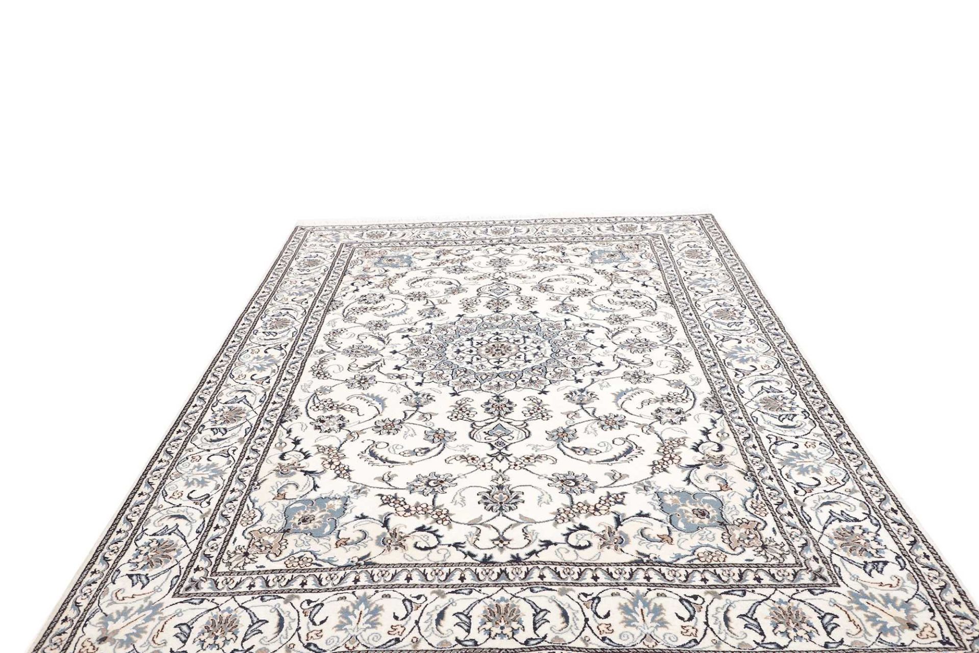 Nain Perserteppich aus Iran, 188 × 290 cm