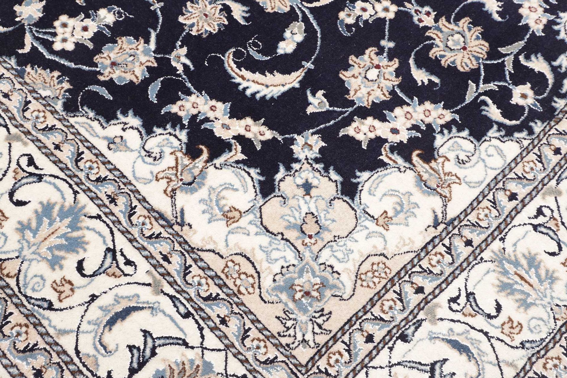 perserteppich-nain-194-x-294-cm-schurwolle-handgeknupft-exklusiv-5 Handgeknüpfter Nain Perserteppich 194 × 294 cm