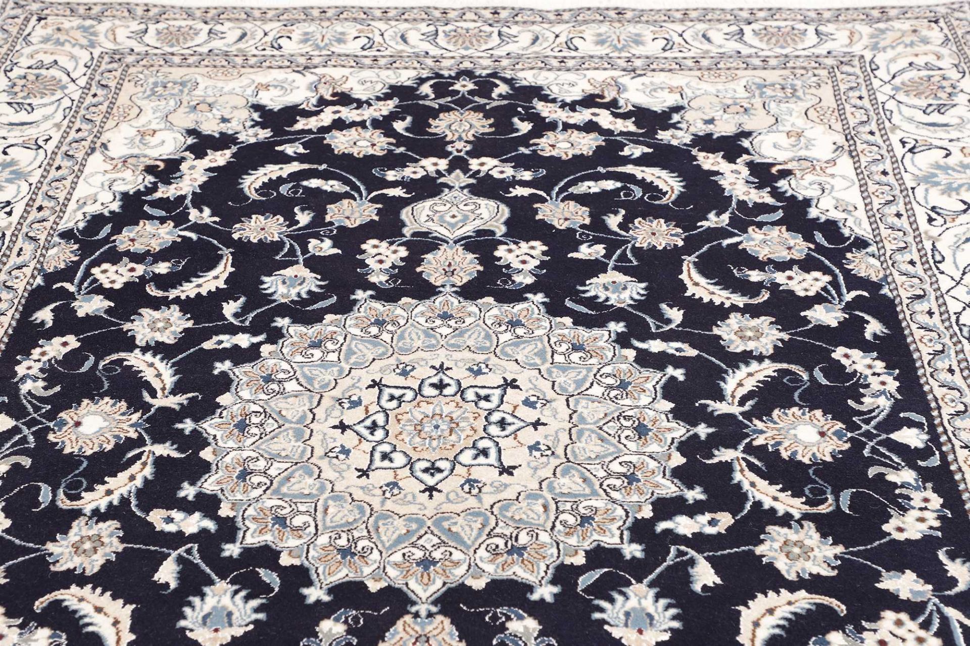 perserteppich-nain-194-x-294-cm-schurwolle-handgeknupft-exklusiv-7 Handgeknüpfter Nain Perserteppich 194 × 294 cm