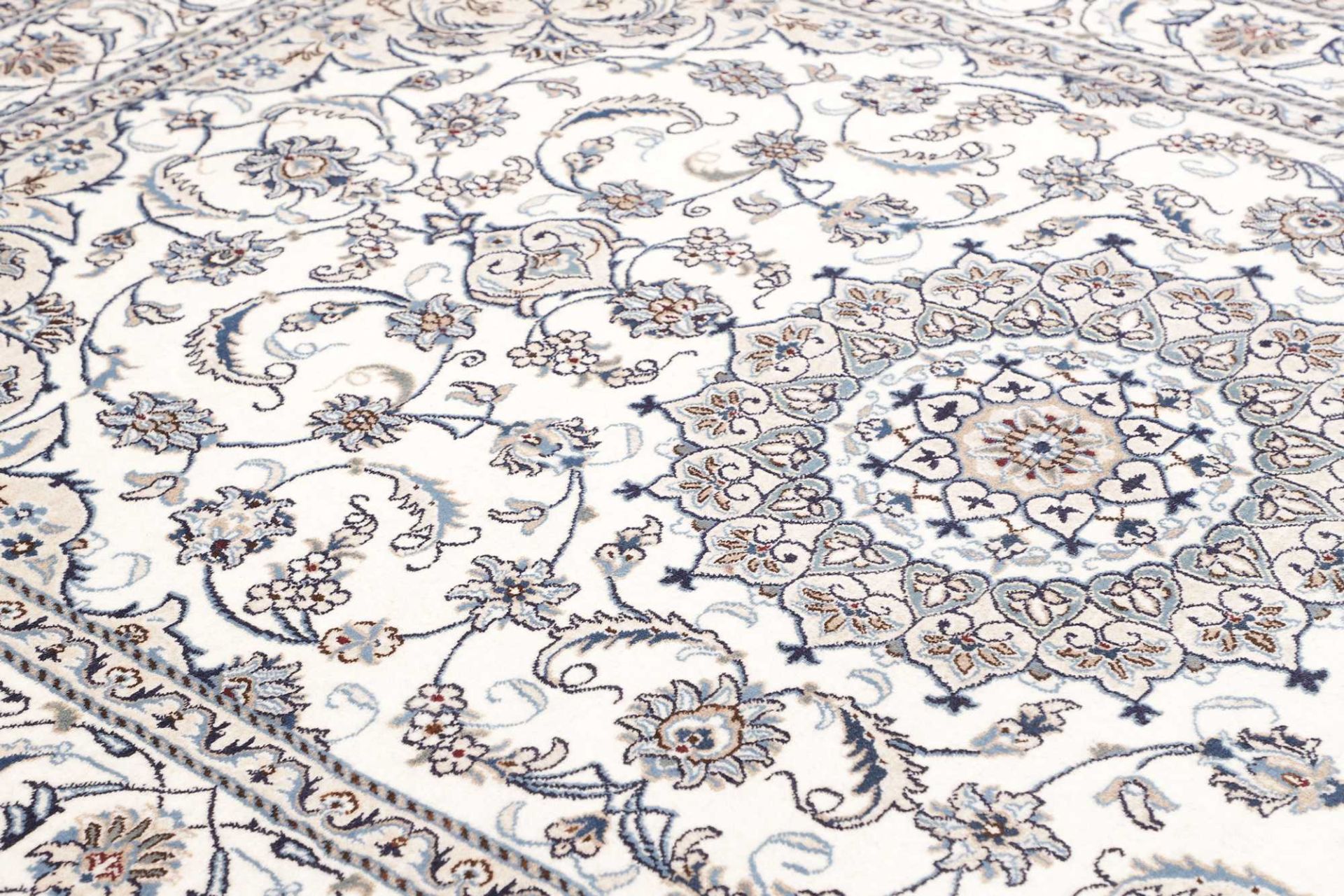 Nain Perserteppich 201 × 306 cm aus Wolle, handgeknüpft