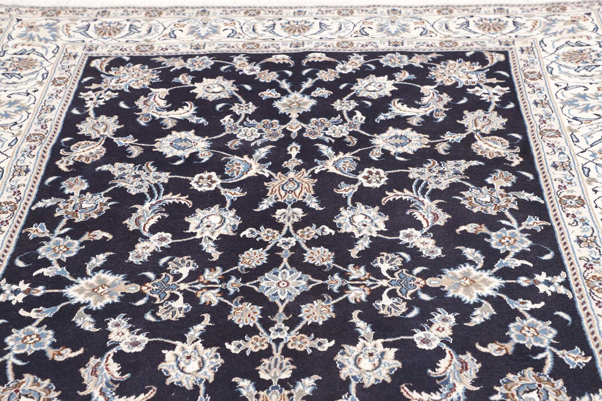 perserteppich-nain-194-x-290-cm-schurwolle-handgeknupft-exklusiv-7 Nain Perserteppich 194 × 290 cm aus Wolle, handgeknüpft