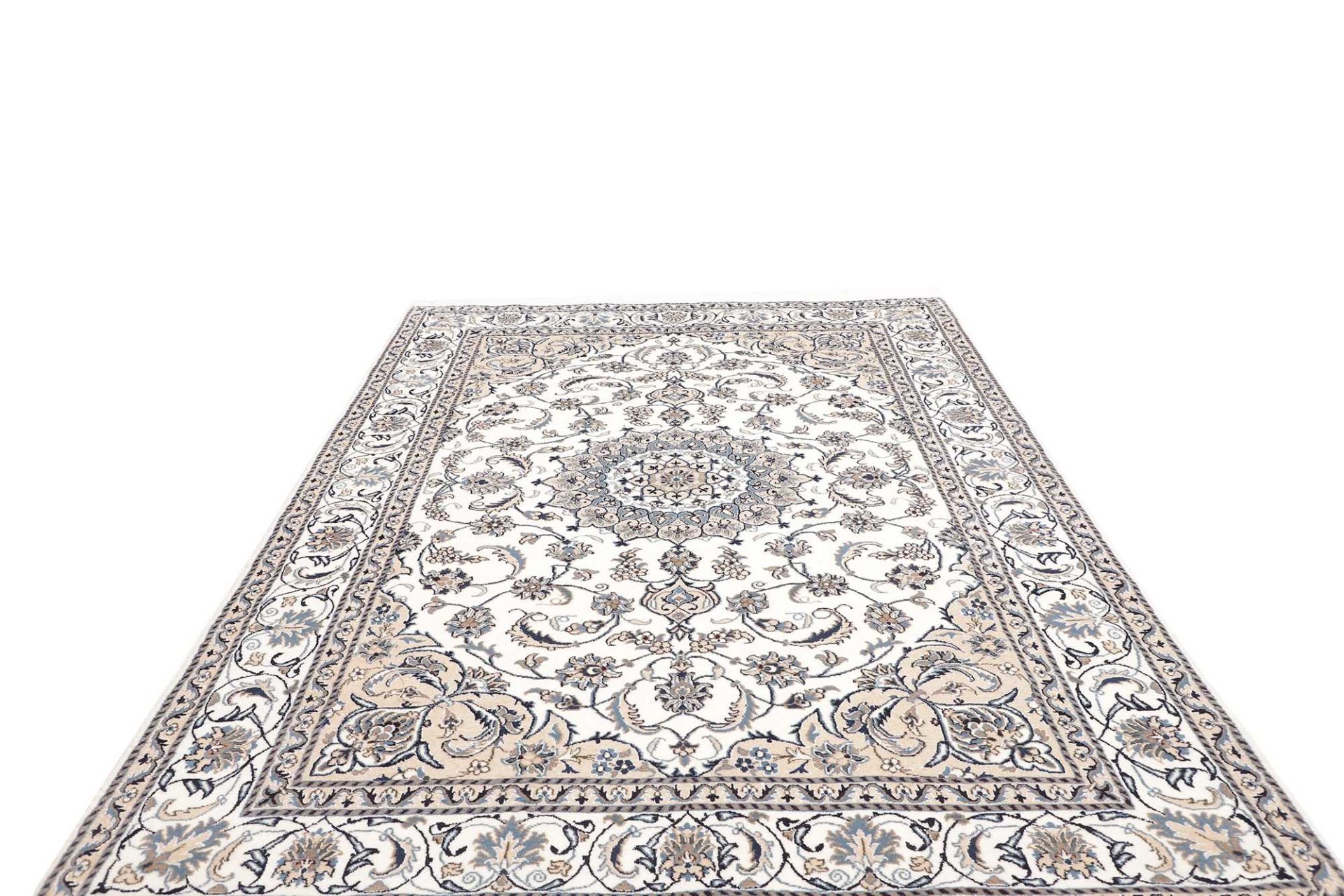 Nain Perserteppich aus Iran, 196 × 295 cm
