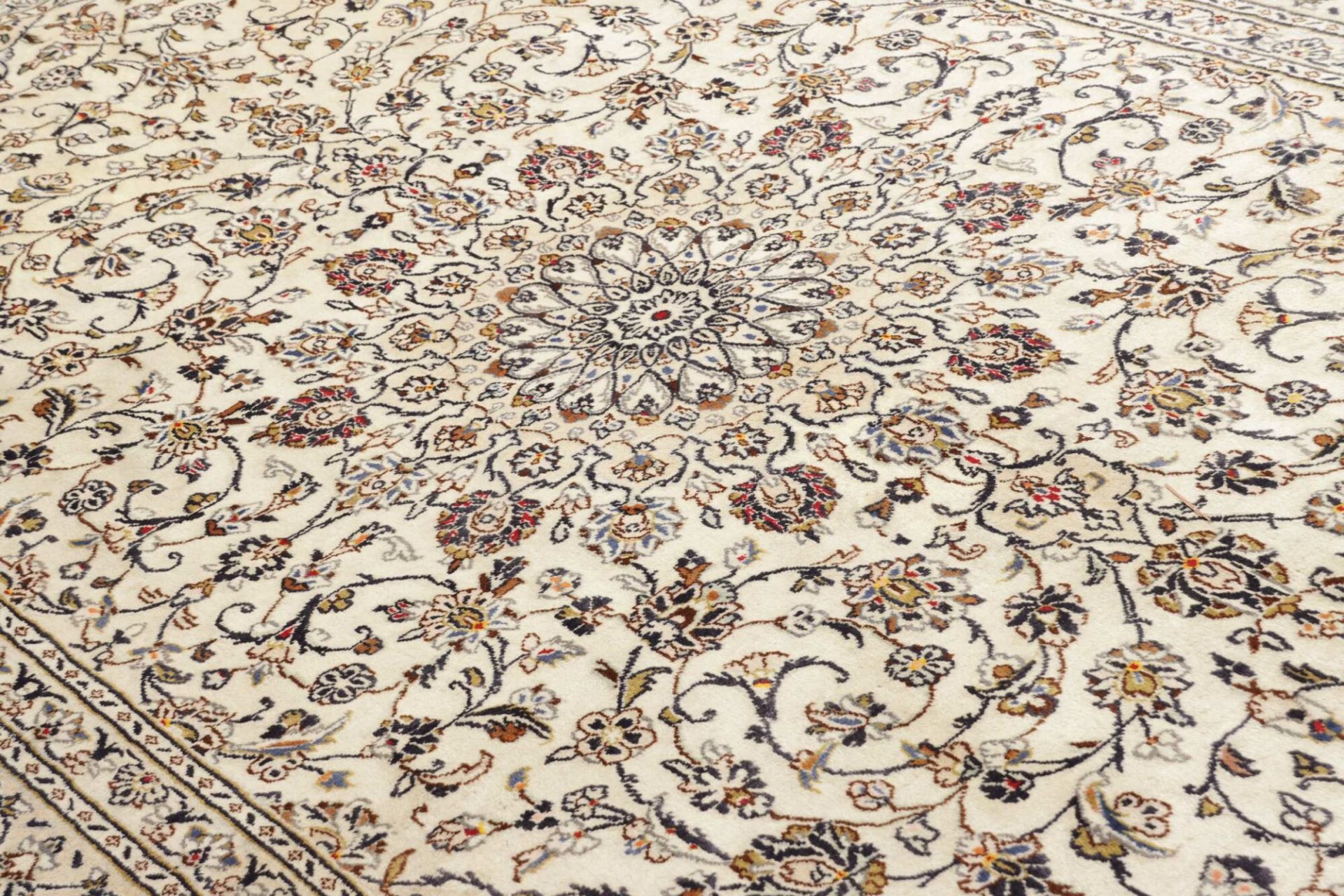 Kashan Perserteppich 198 × 312 cm aus Wolle, handgeknüpft