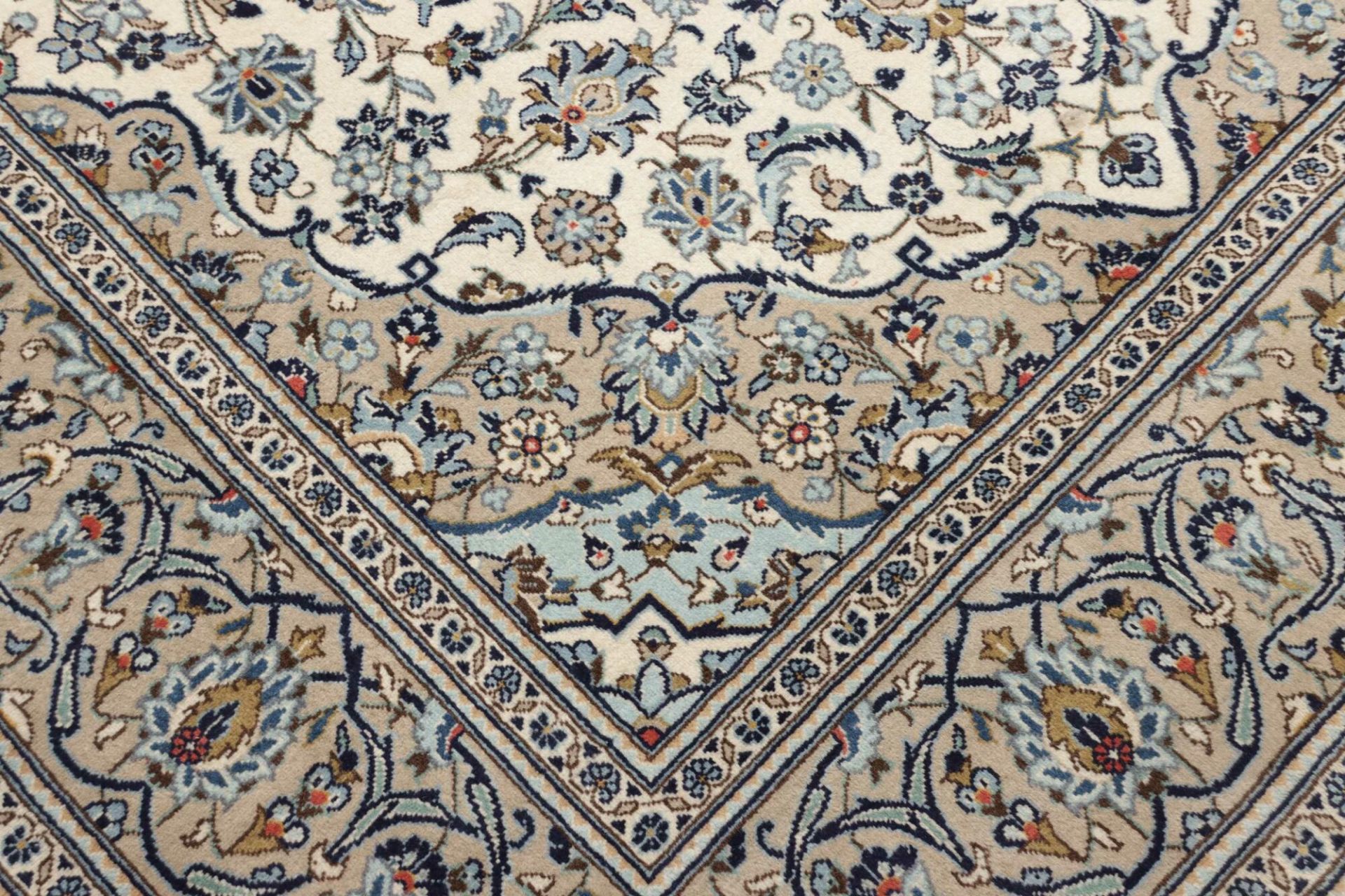 Handgeknüpfter Kashan Perserteppich 203 × 321 cm
