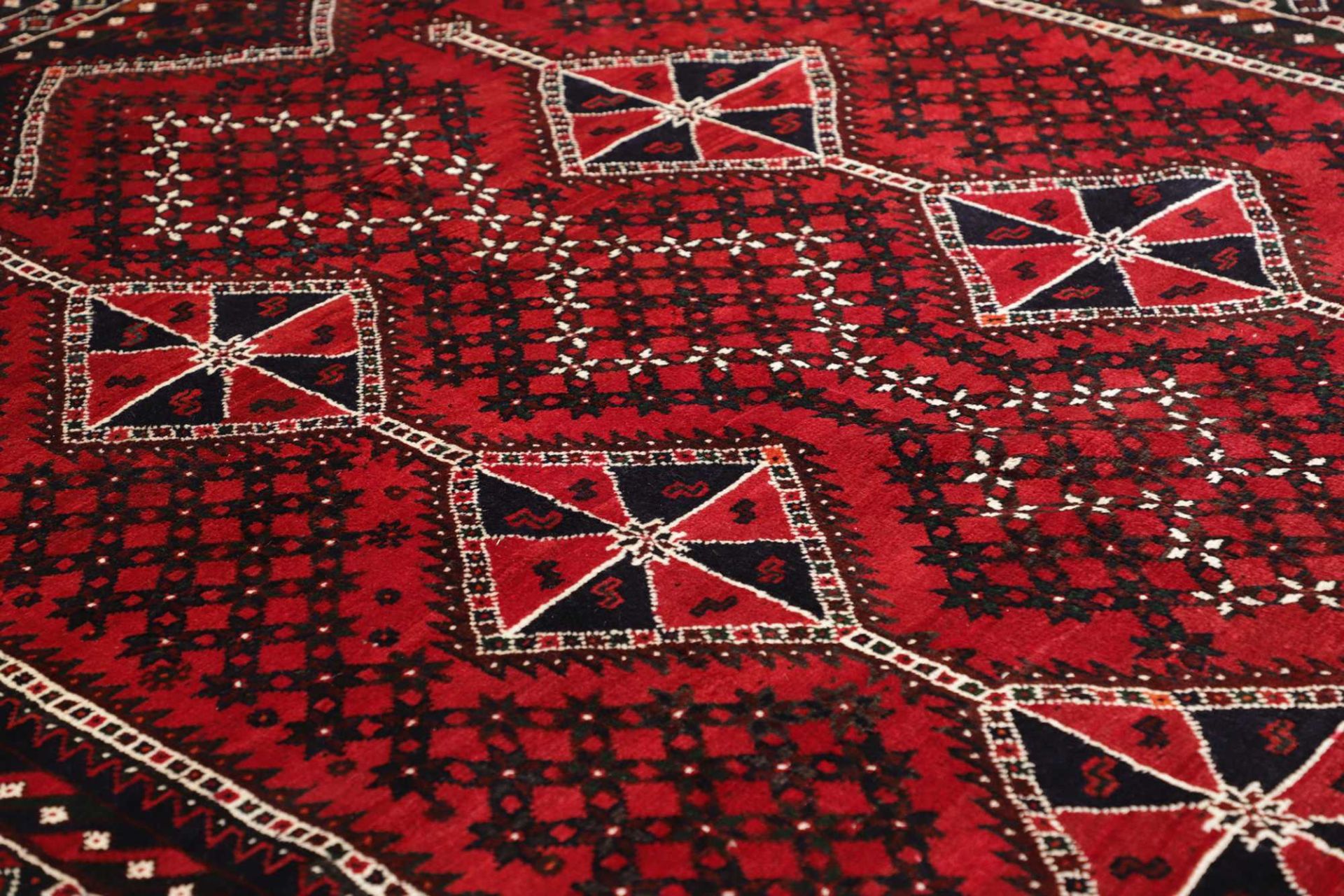 Shiraz Perserteppich aus Iran, 211 × 294 cm