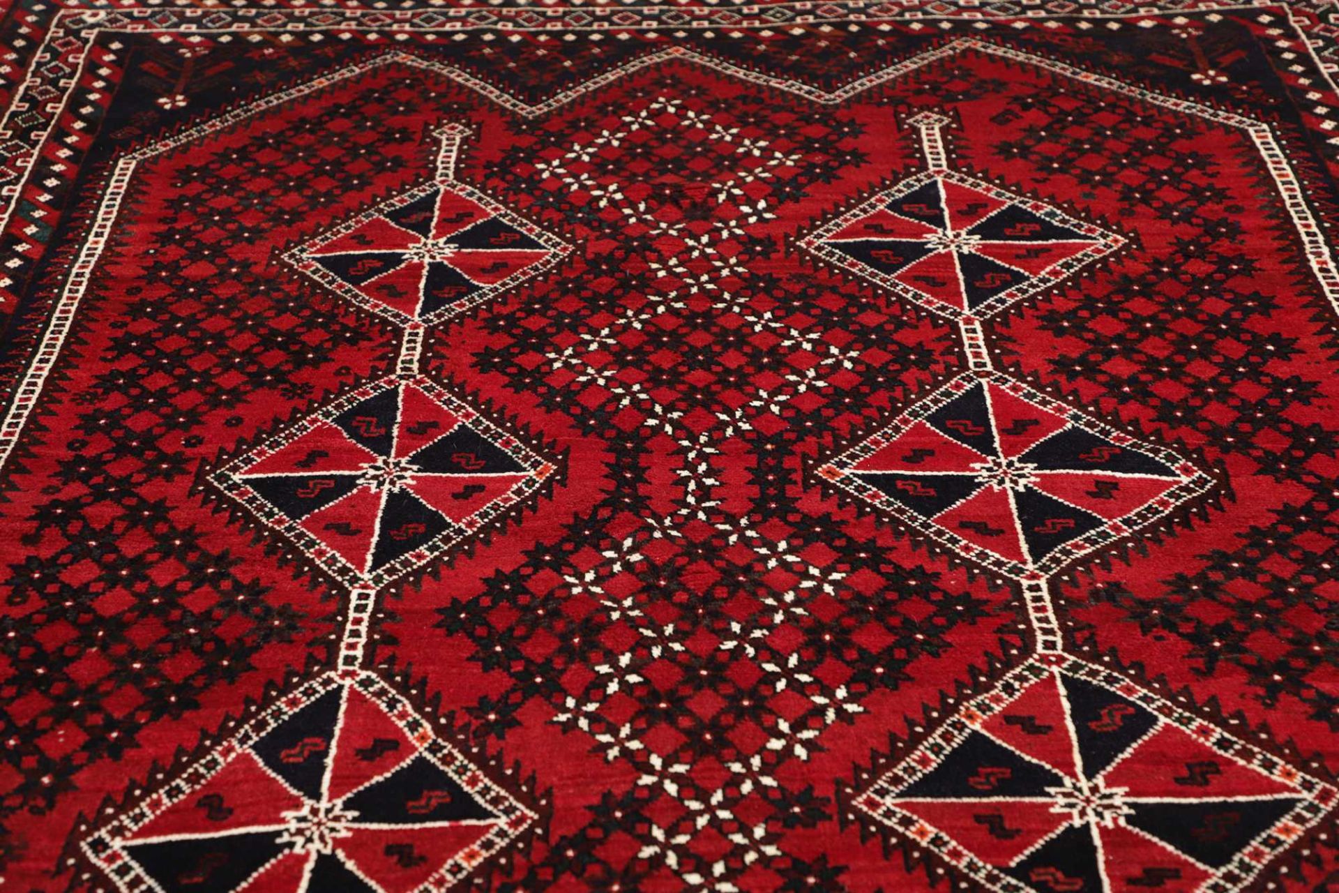 Shiraz Perserteppich aus Iran, 211 × 294 cm