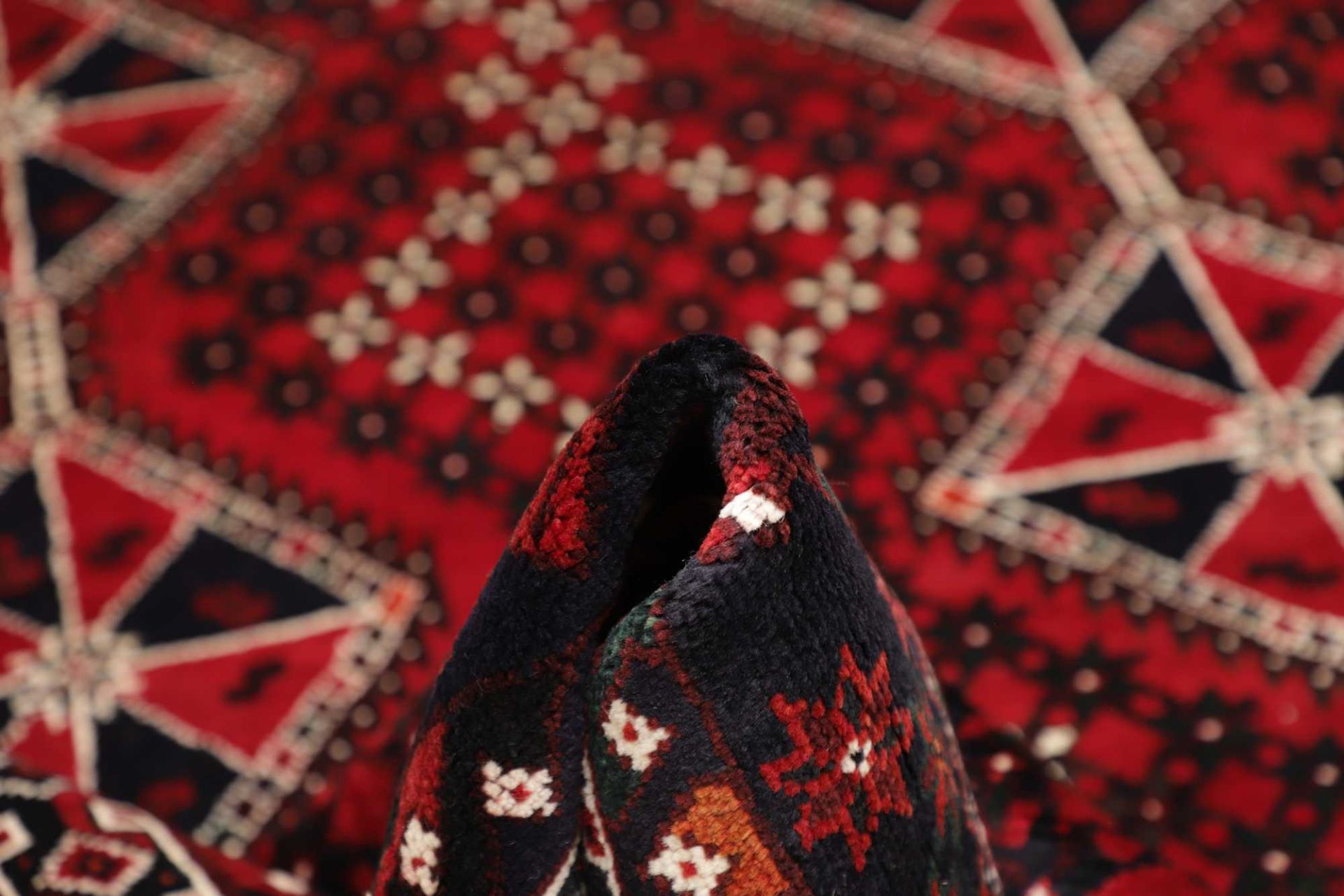 Shiraz Perserteppich aus Iran, 211 × 294 cm