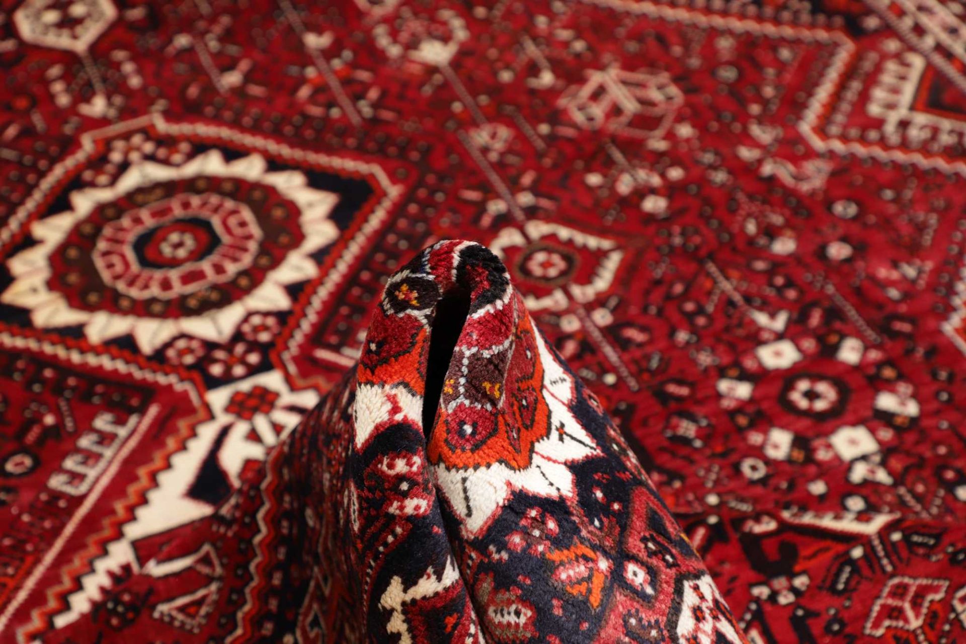 Handgeknüpfter Shiraz Perserteppich 221 × 314 cm