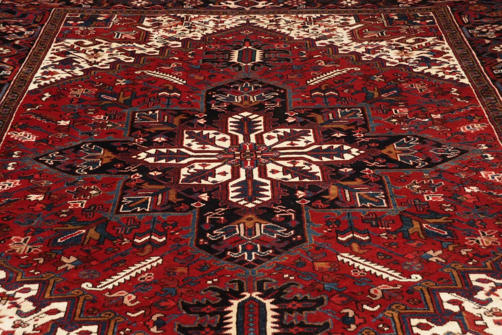Handgeknüpfter Heriz Perserteppich 224 × 296 cm