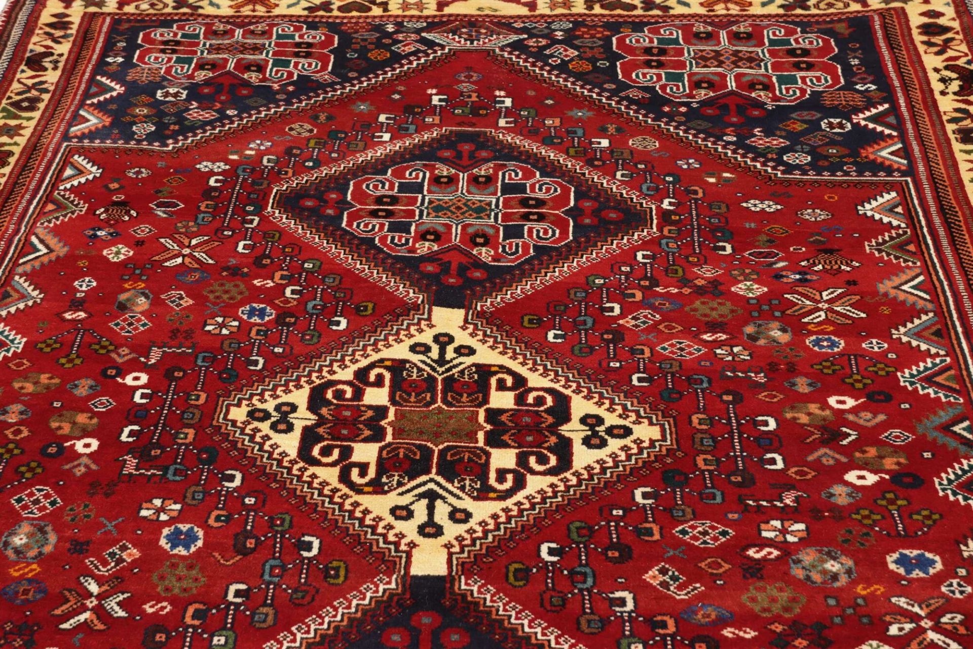 Shiraz Perserteppich 176 × 286 cm aus Wolle, handgeknüpft