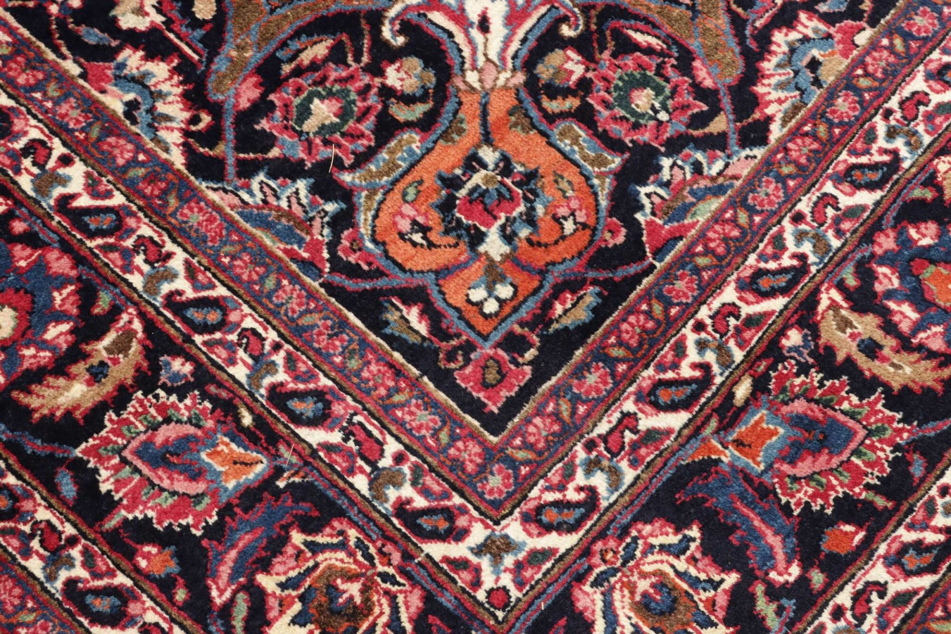 Mashhad Perserteppich aus Iran, 204 × 321 cm