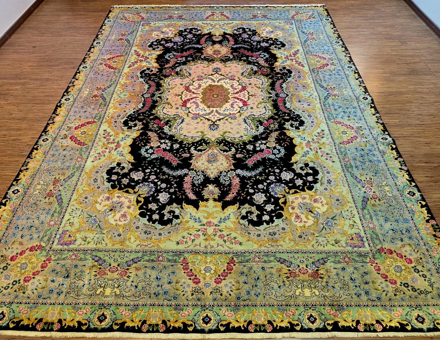 Perserteppich Tabriz 353 x 253 cm Schurwolle & Seide handgeknüpft