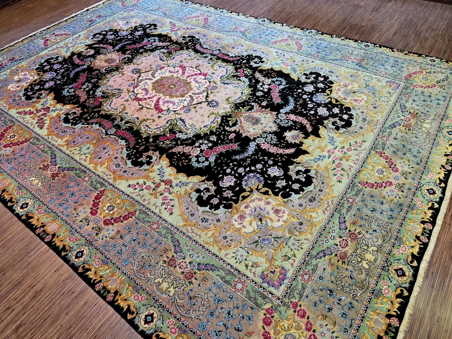 Perserteppich Tabriz 353 x 253 cm Schurwolle & Seide handgeknüpft