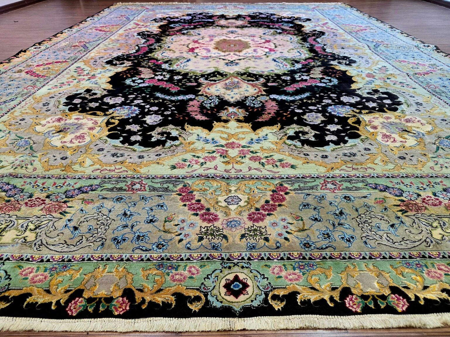 Perserteppich Tabriz 353 x 253 cm Schurwolle & Seide handgeknüpft