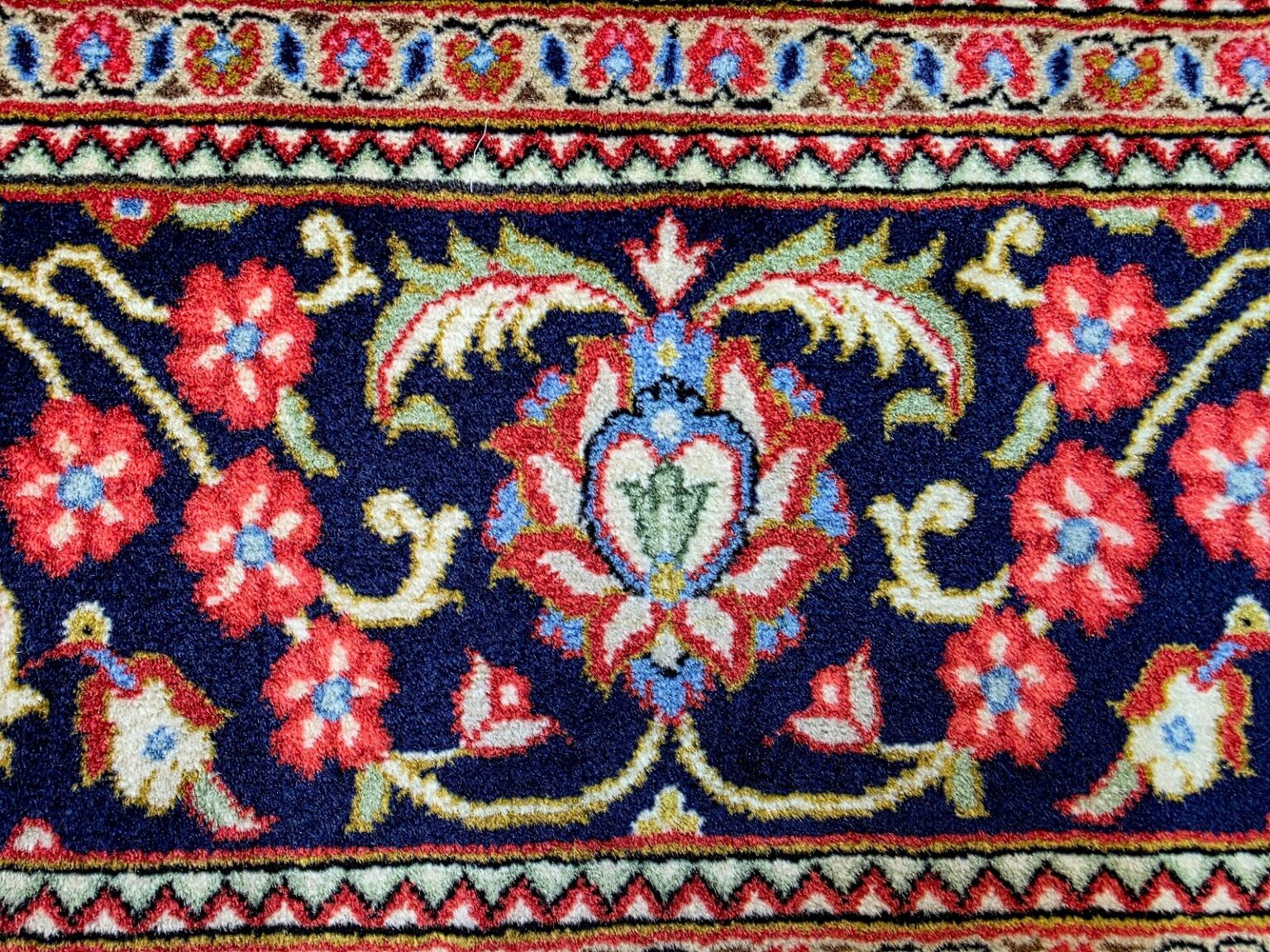 Perserteppich Qom 216 x 142 cm Schurwolle handgeknüpft