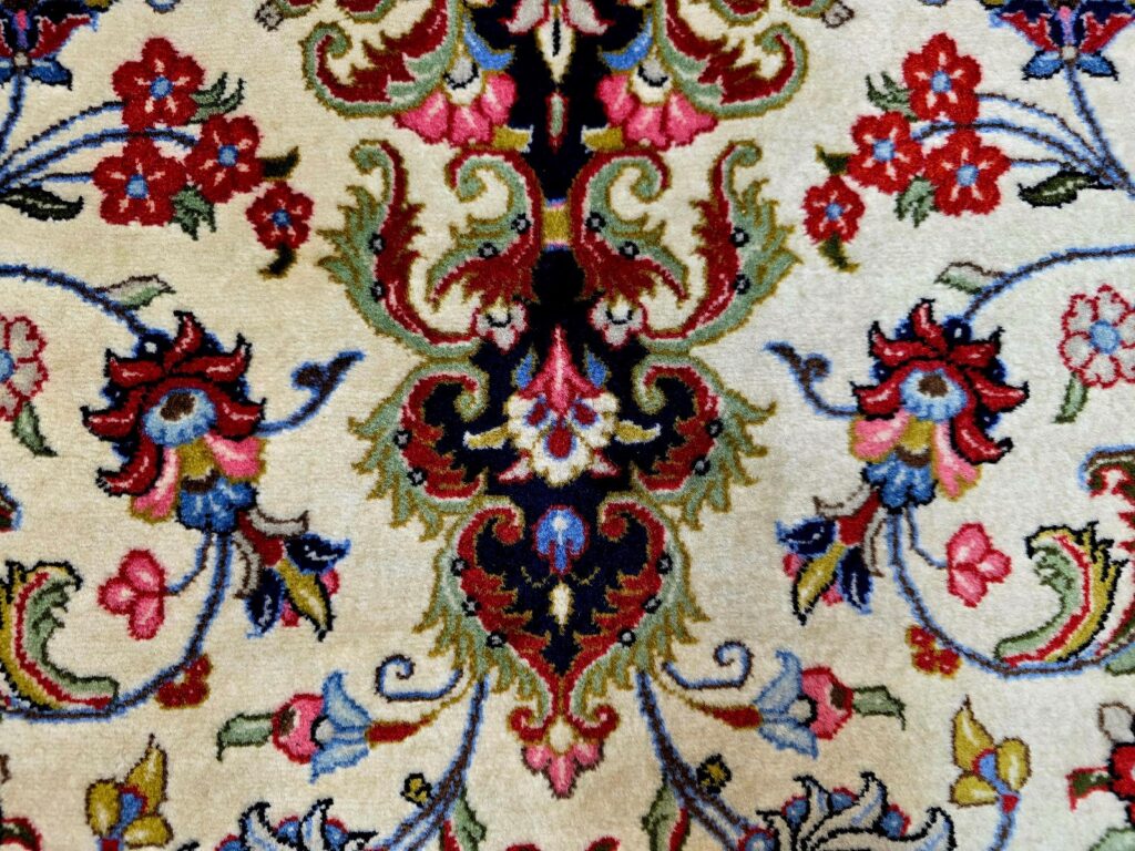 Perserteppich Qom 216 x 142 cm Schurwolle handgeknüpft
