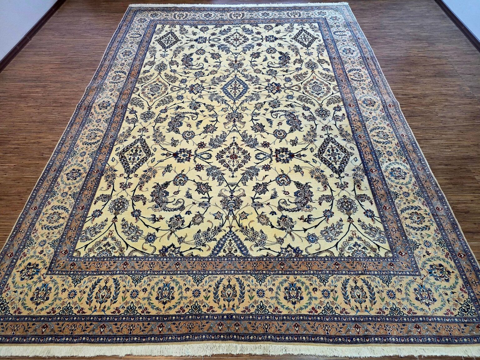Perserteppich Nain 355 x 252 cm Schurwolle handgeknüpft