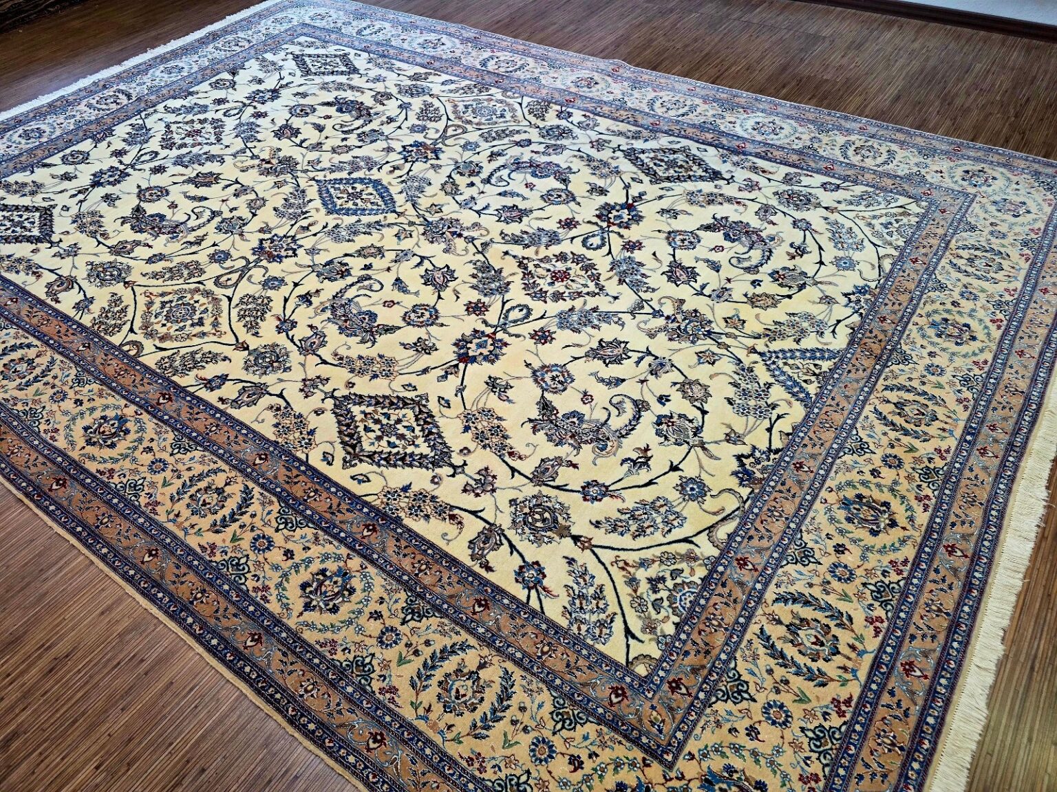 Perserteppich Nain 355 x 252 cm Schurwolle handgeknüpft