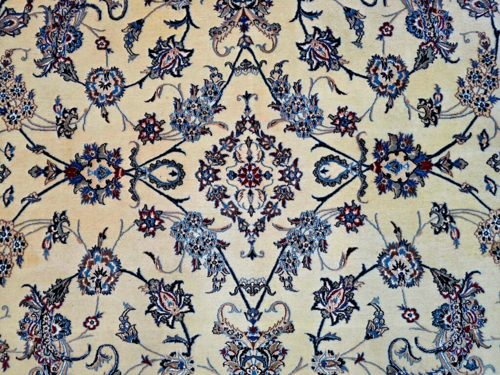 Perserteppich Nain 355 x 252 cm Schurwolle handgeknüpft