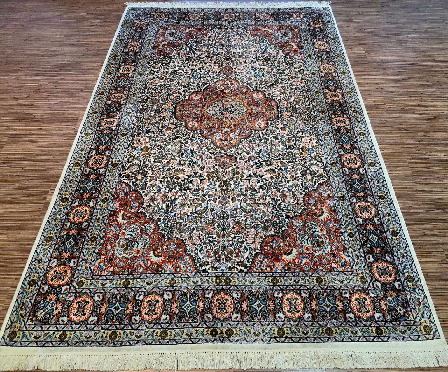 Orientteppich Kashmir 285 x 185 cm Seide handgeknüpft