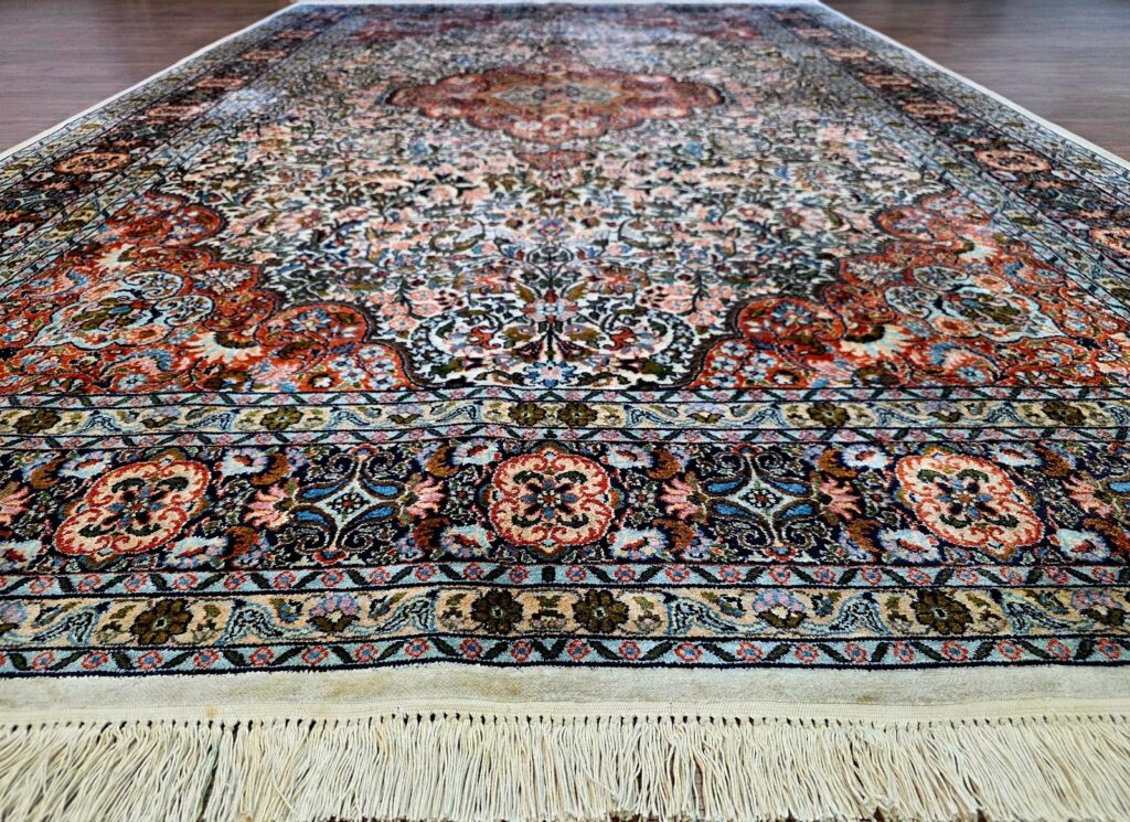 Orientteppich Kashmir 285 x 185 cm Seide handgeknüpft