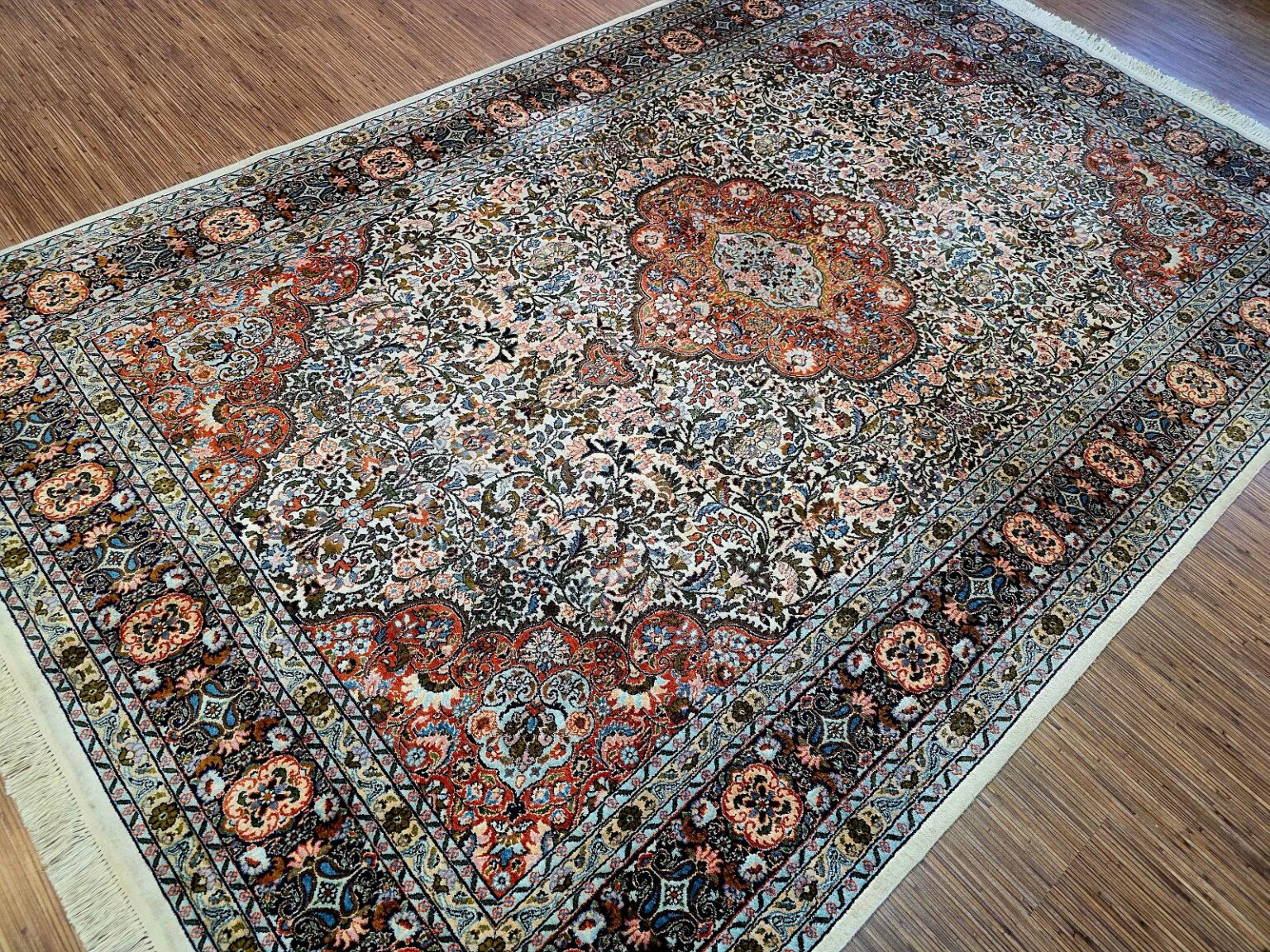 Orientteppich Kashmir 285 x 185 cm Seide handgeknüpft