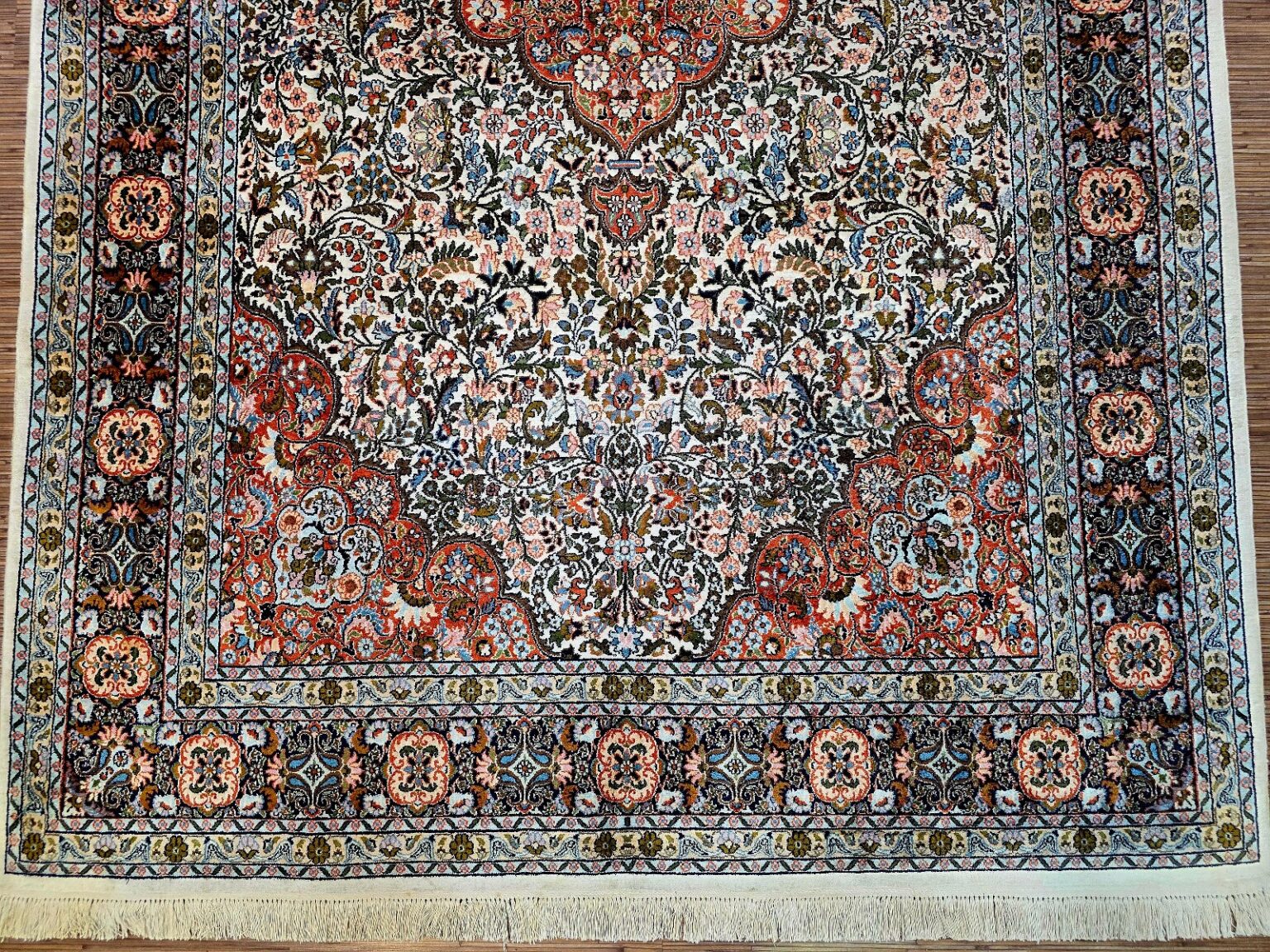 Orientteppich Kashmir 285 x 185 cm Seide handgeknüpft