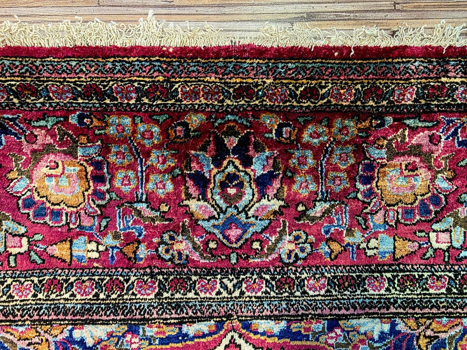 Perserteppich Kashan 198 x 128 cm Seide handgeknüpft antik