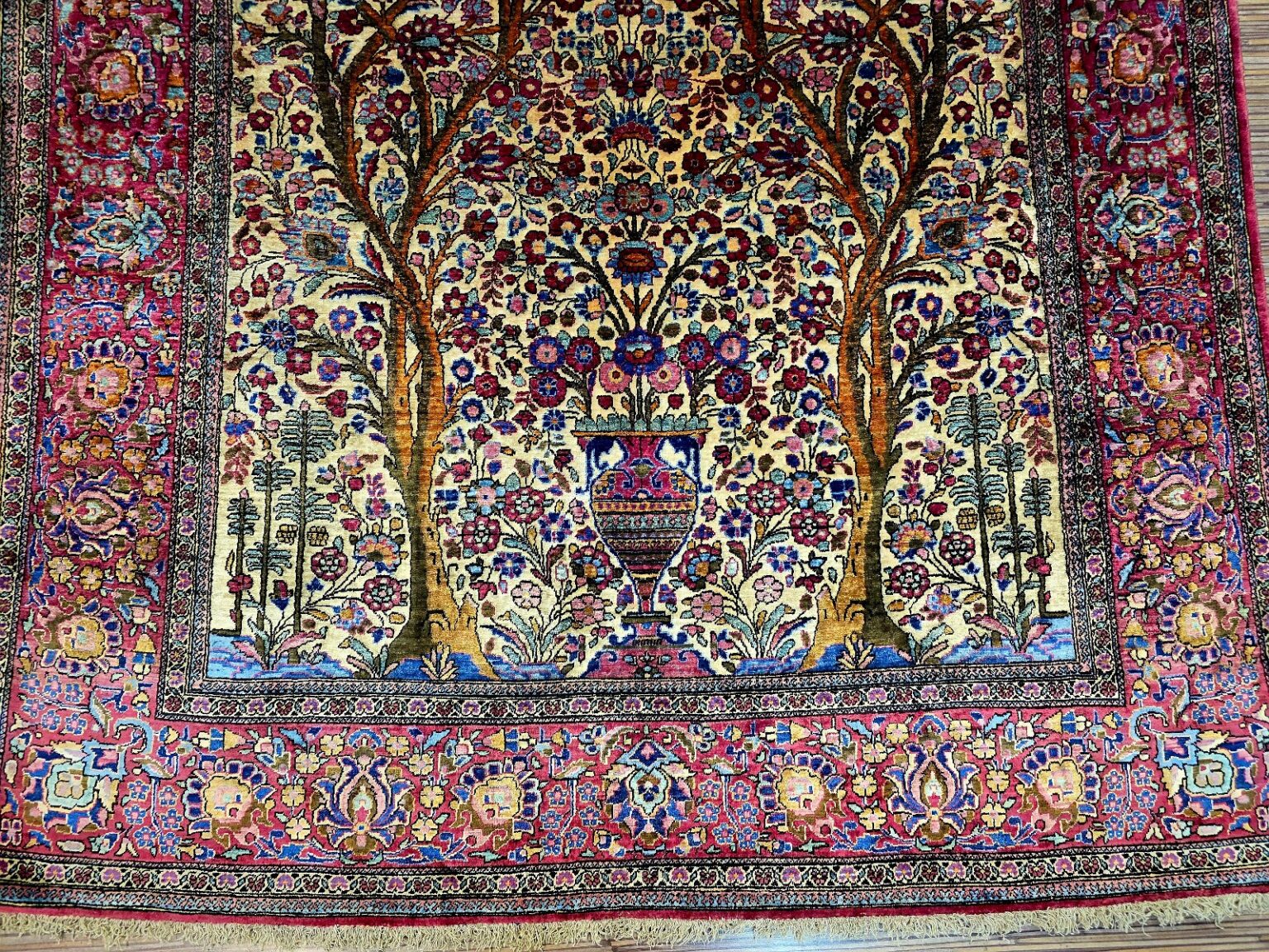 Perserteppich Kashan 198 x 128 cm Seide handgeknüpft antik